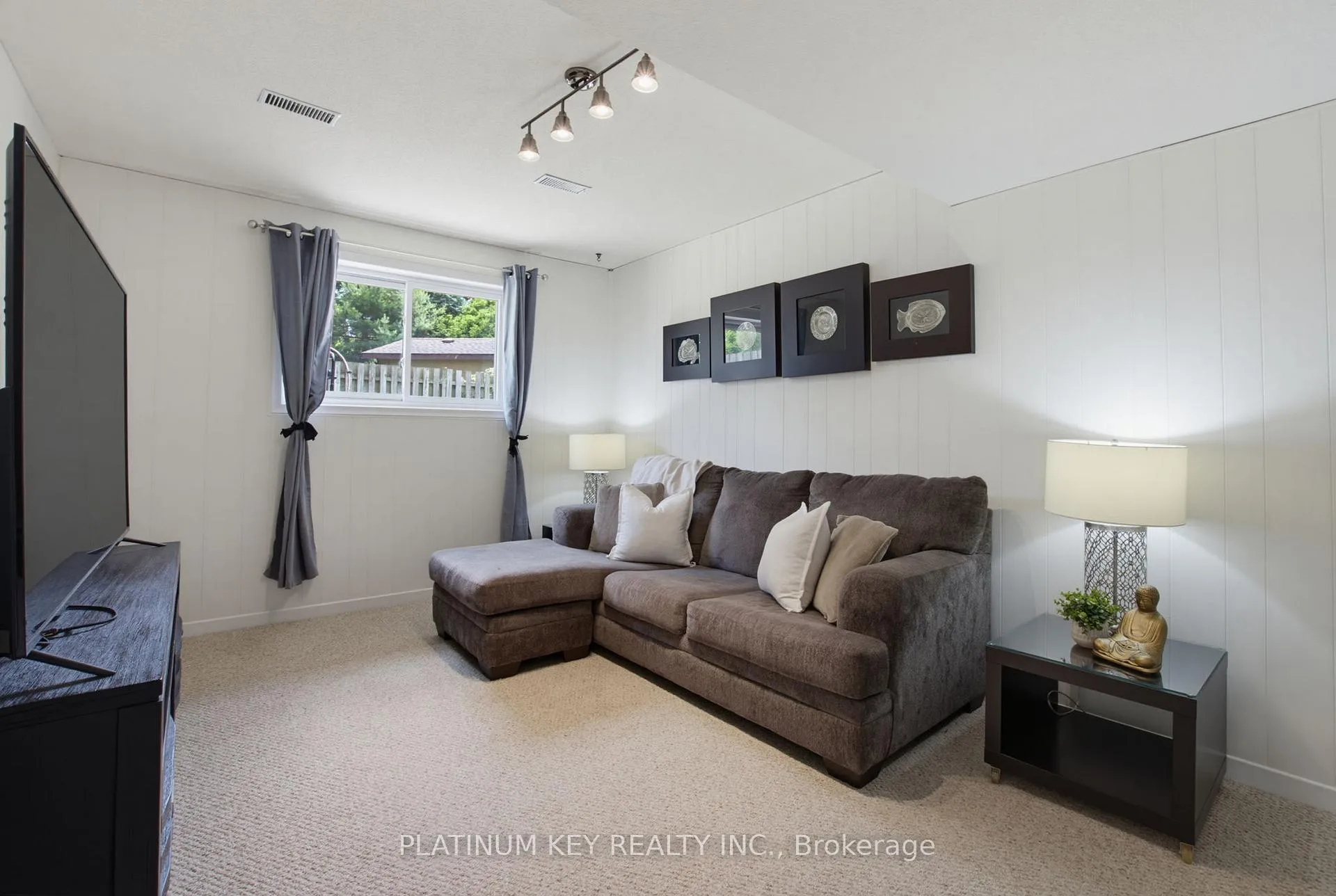 Photo 24 of 16 Sharpe Drive, Strathroy-Caradoc, SW — HOMEH