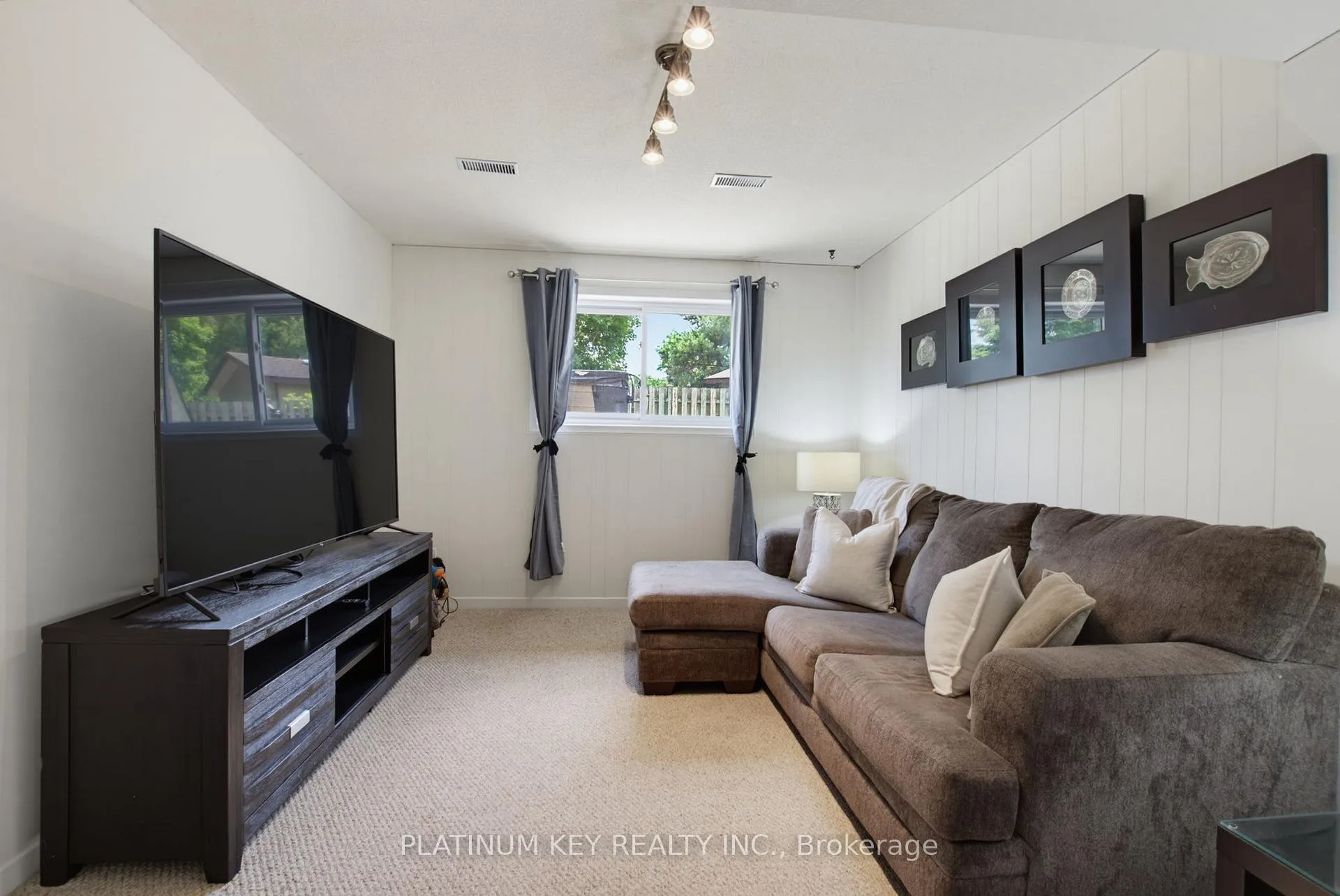 Photo 26 of 16 Sharpe Drive, Strathroy-Caradoc, SW — HOMEH