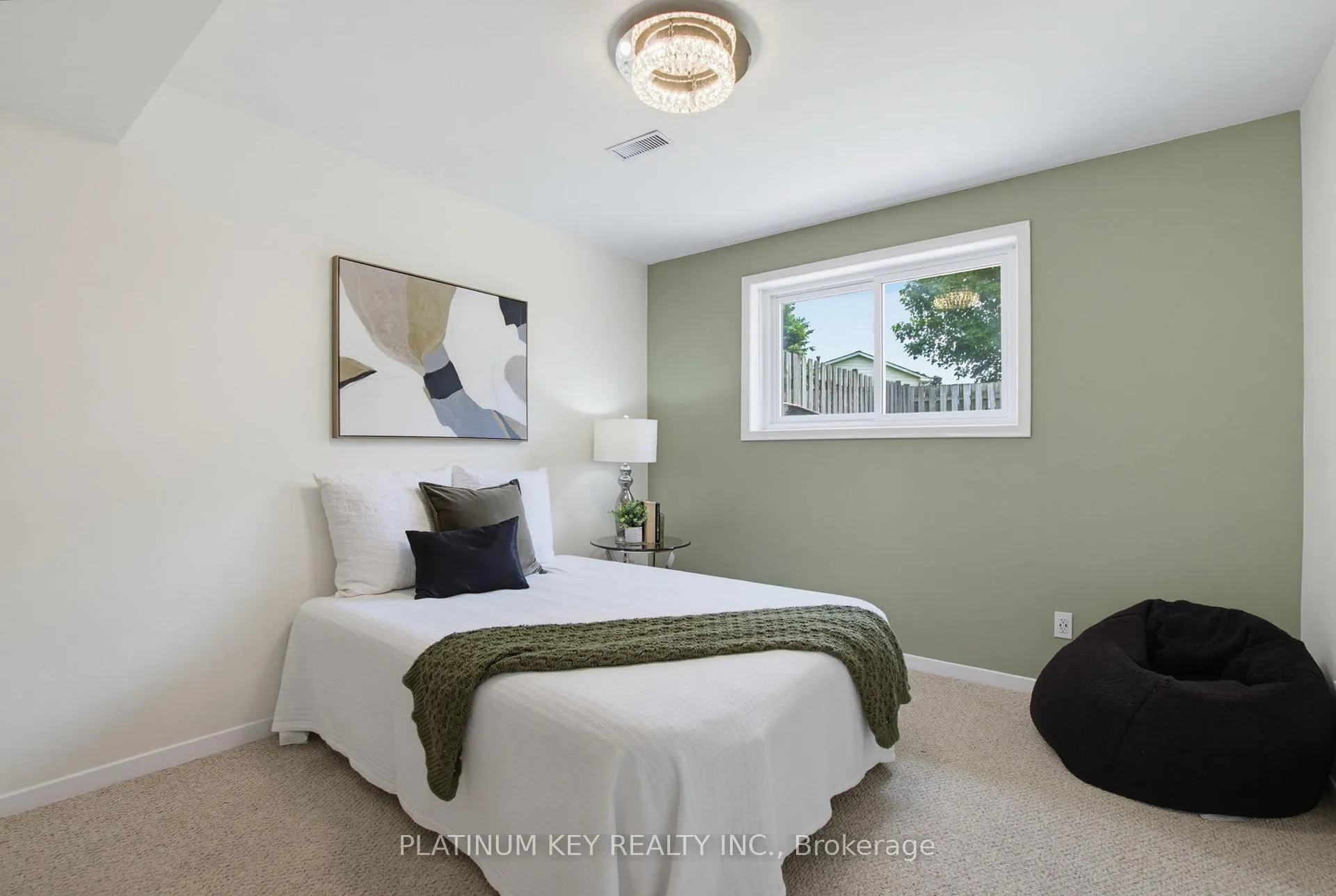 Photo 27 of 16 Sharpe Drive, Strathroy-Caradoc, SW — HOMEH