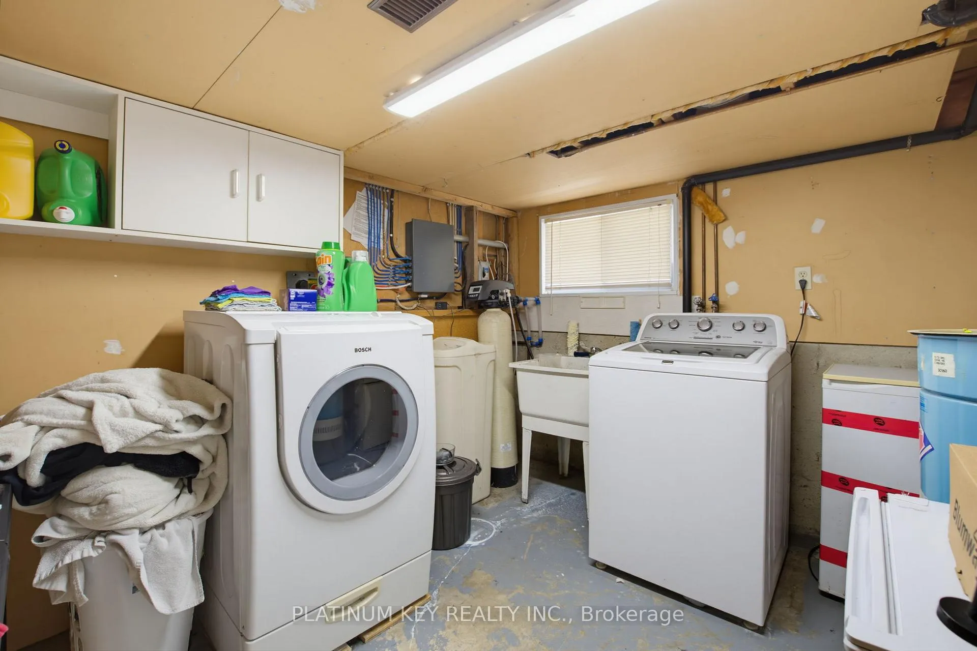 Photo 31 of 16 Sharpe Drive, Strathroy-Caradoc, SW — HOMEH