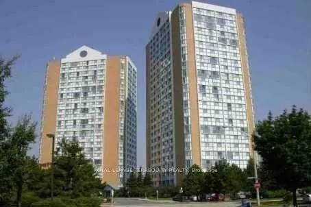 Front of Unit 1915, 35 Trailwood Drive