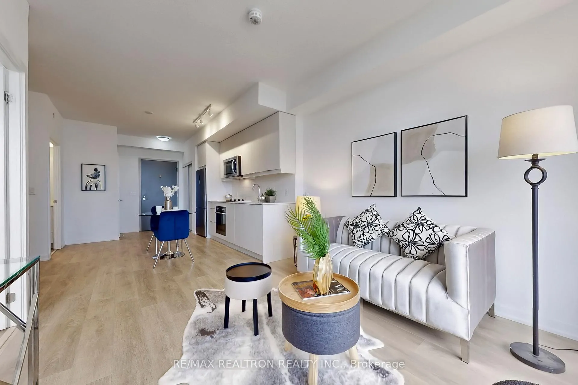 Photo 9 of Unit 1102, 36 Forest Manor Road, North York, Henry Farm — HOMEH