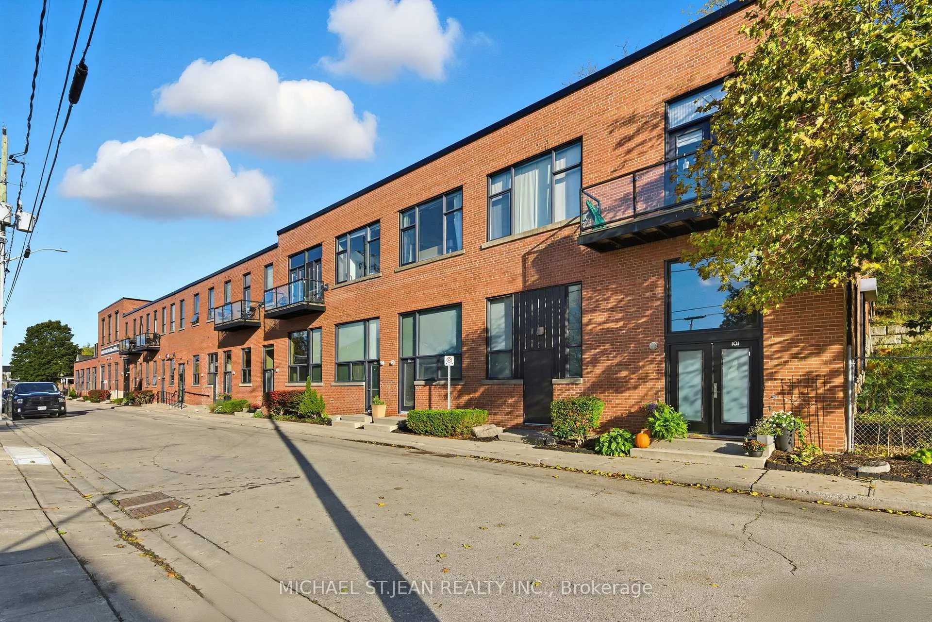 Photo of Unit 203, 85 Spruce Street N