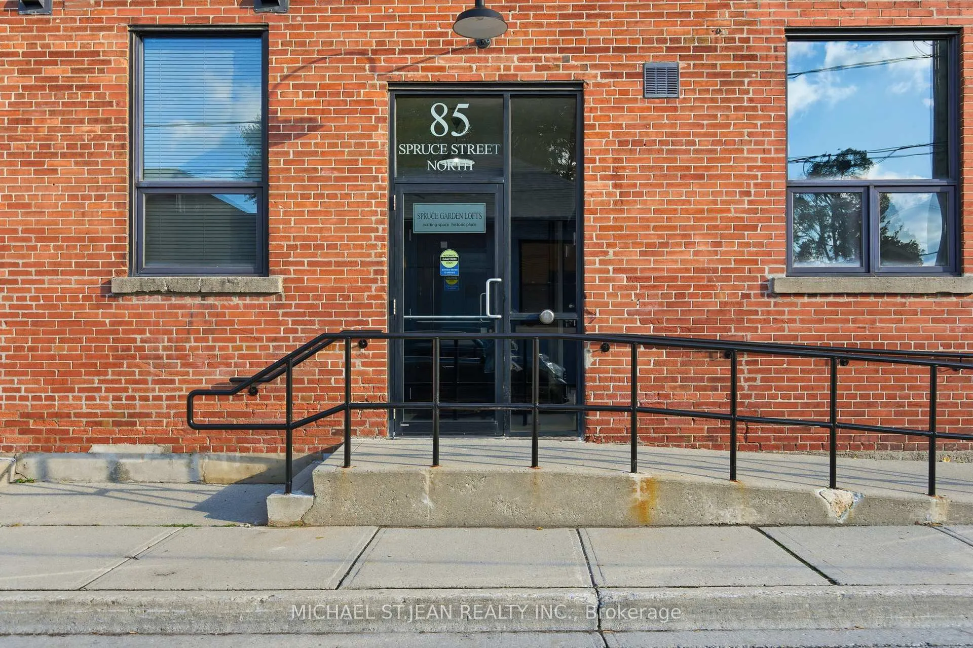 Photo 4 of Unit 203, 85 Spruce Street N, Cambridge, East Galt — HOMEH