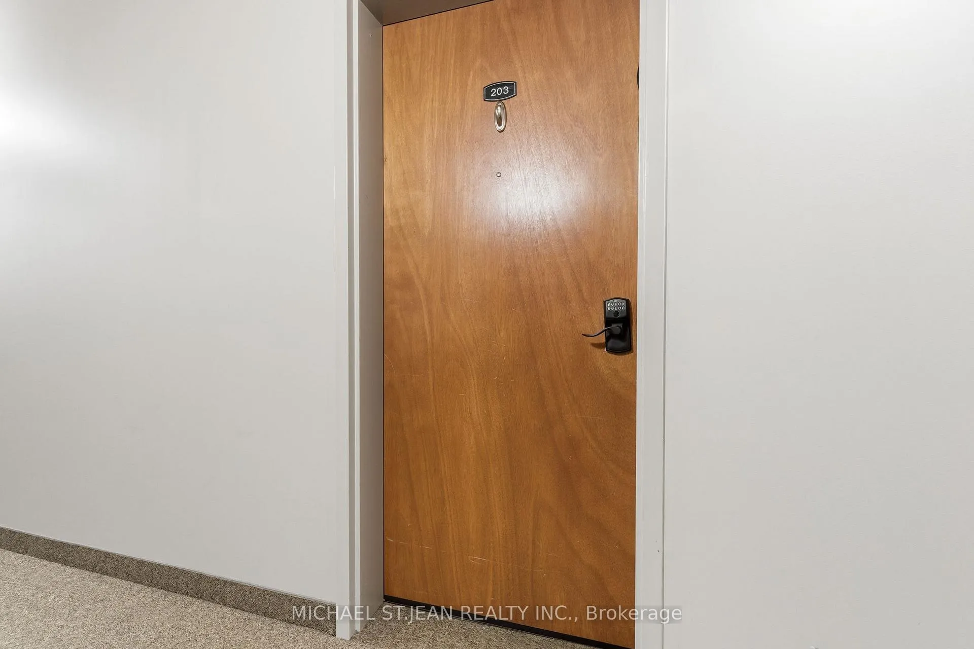 Photo 7 of Unit 203, 85 Spruce Street N, Cambridge, East Galt — HOMEH