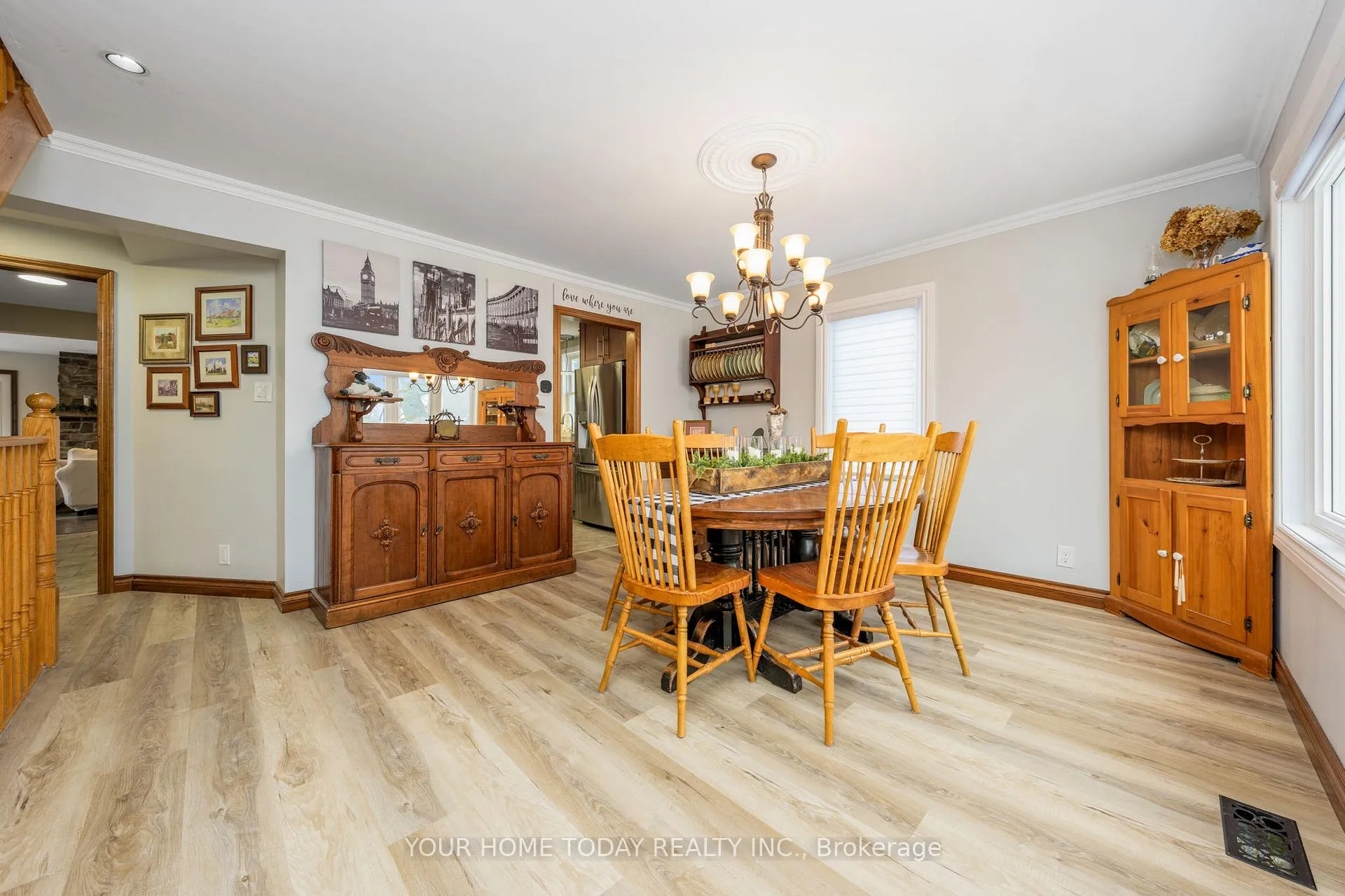 Photo 9 of 20 Elgin Street, Halton Hills, Georgetown — HOMEH