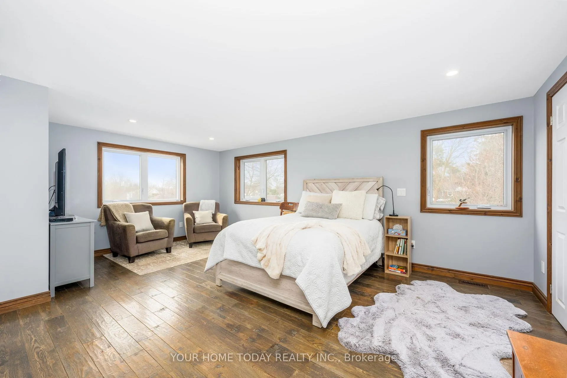 Photo 18 of 20 Elgin Street, Halton Hills, Georgetown — HOMEH