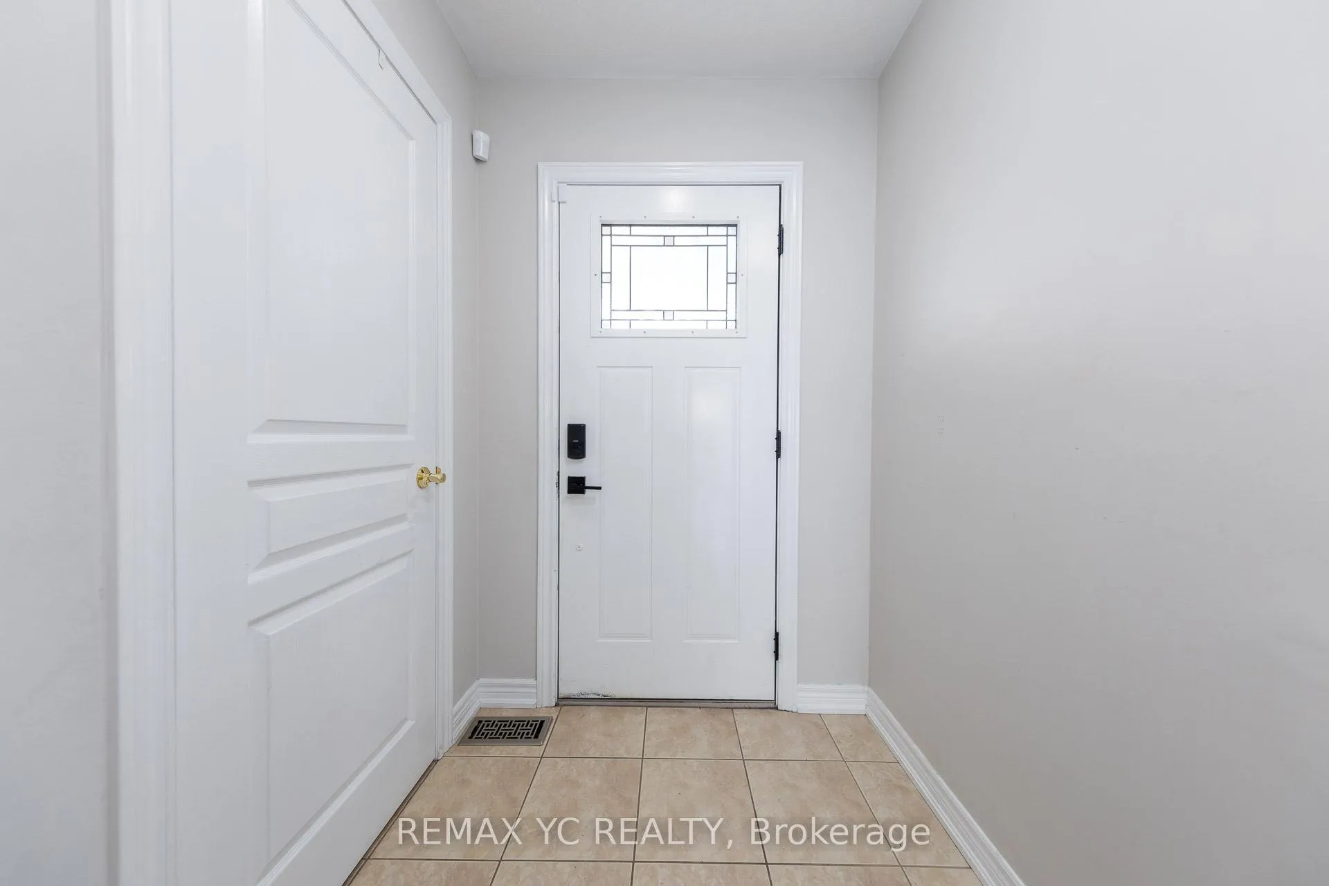 Photo 3 of 47 Mcmulkin Street, New Tecumseth, Alliston — HOMEH