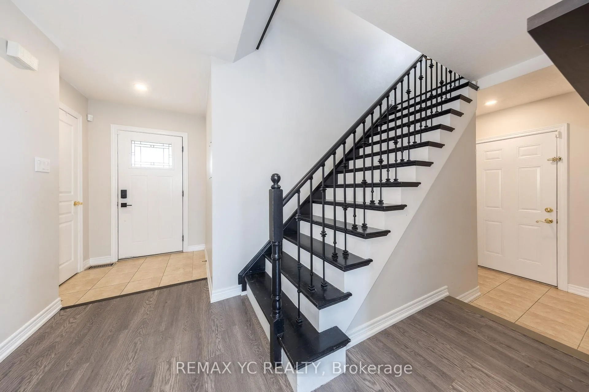 Photo 4 of 47 Mcmulkin Street, New Tecumseth, Alliston — HOMEH