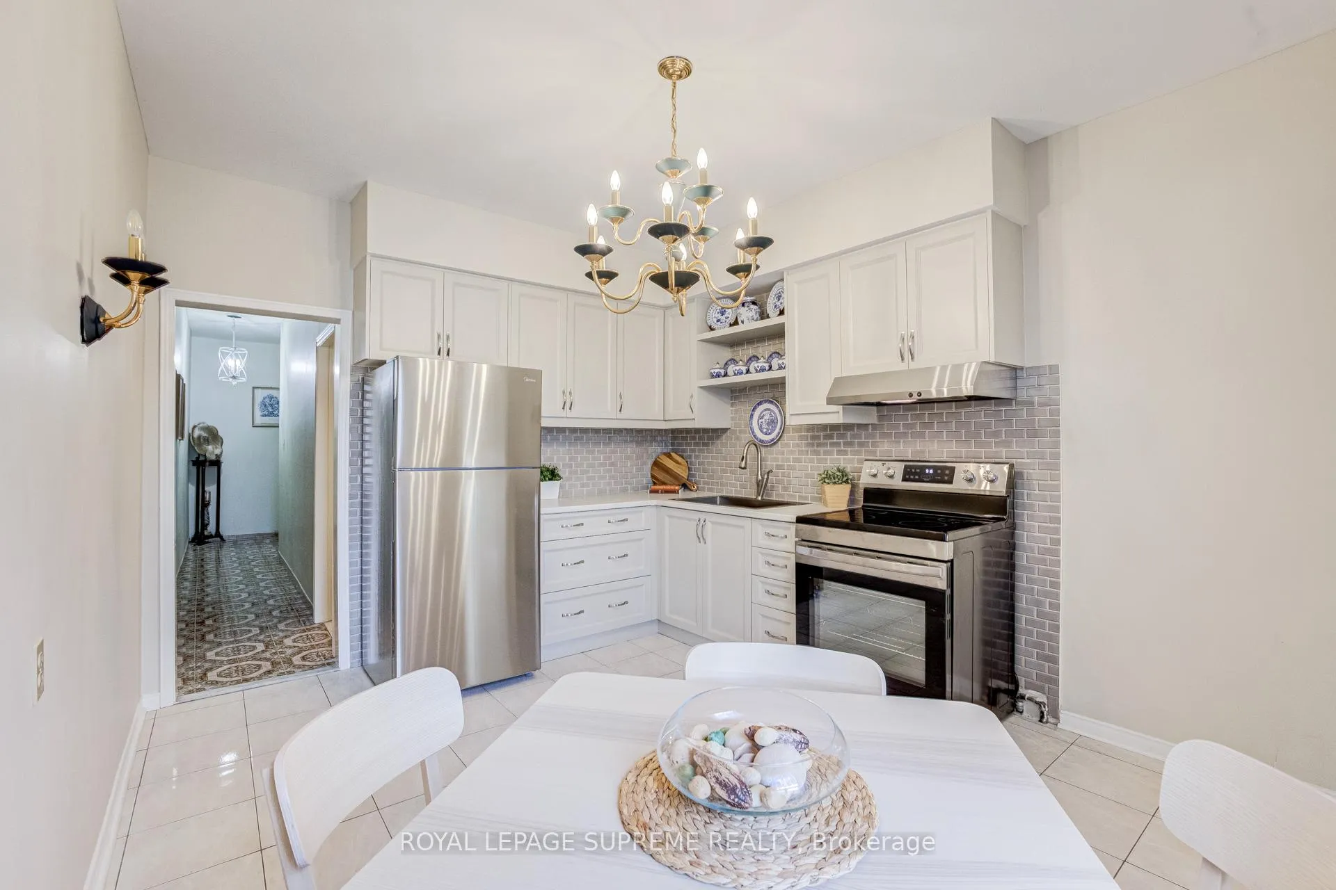 Photo 10 of 83 Lappin Avenue, Toronto, Dovercourt-Wallace Emerson-Junction — HOMEH