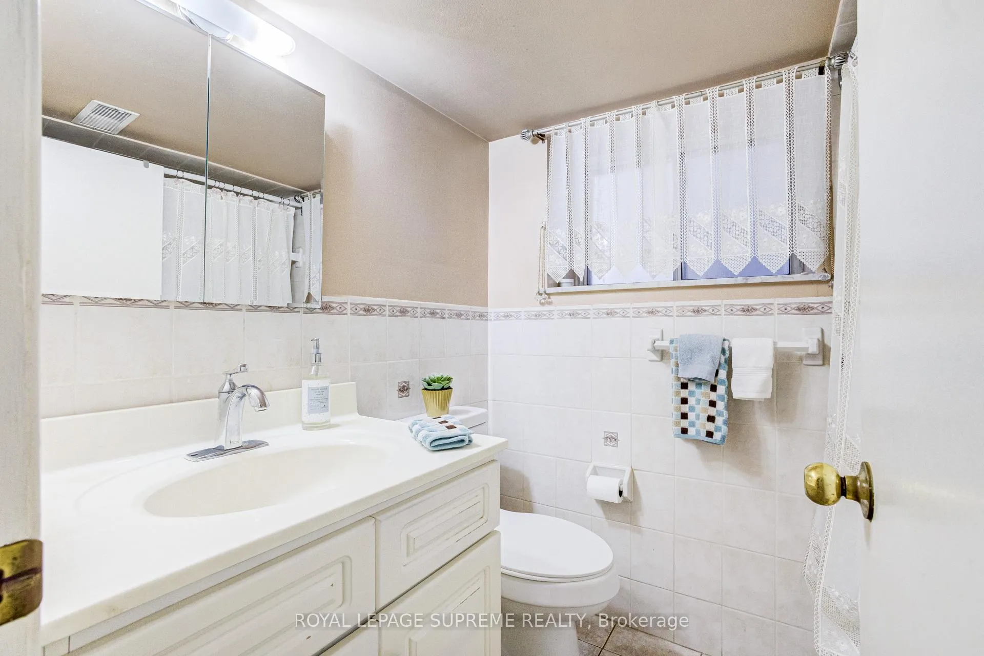 Photo 29 of 83 Lappin Avenue, Toronto, Dovercourt-Wallace Emerson-Junction — HOMEH