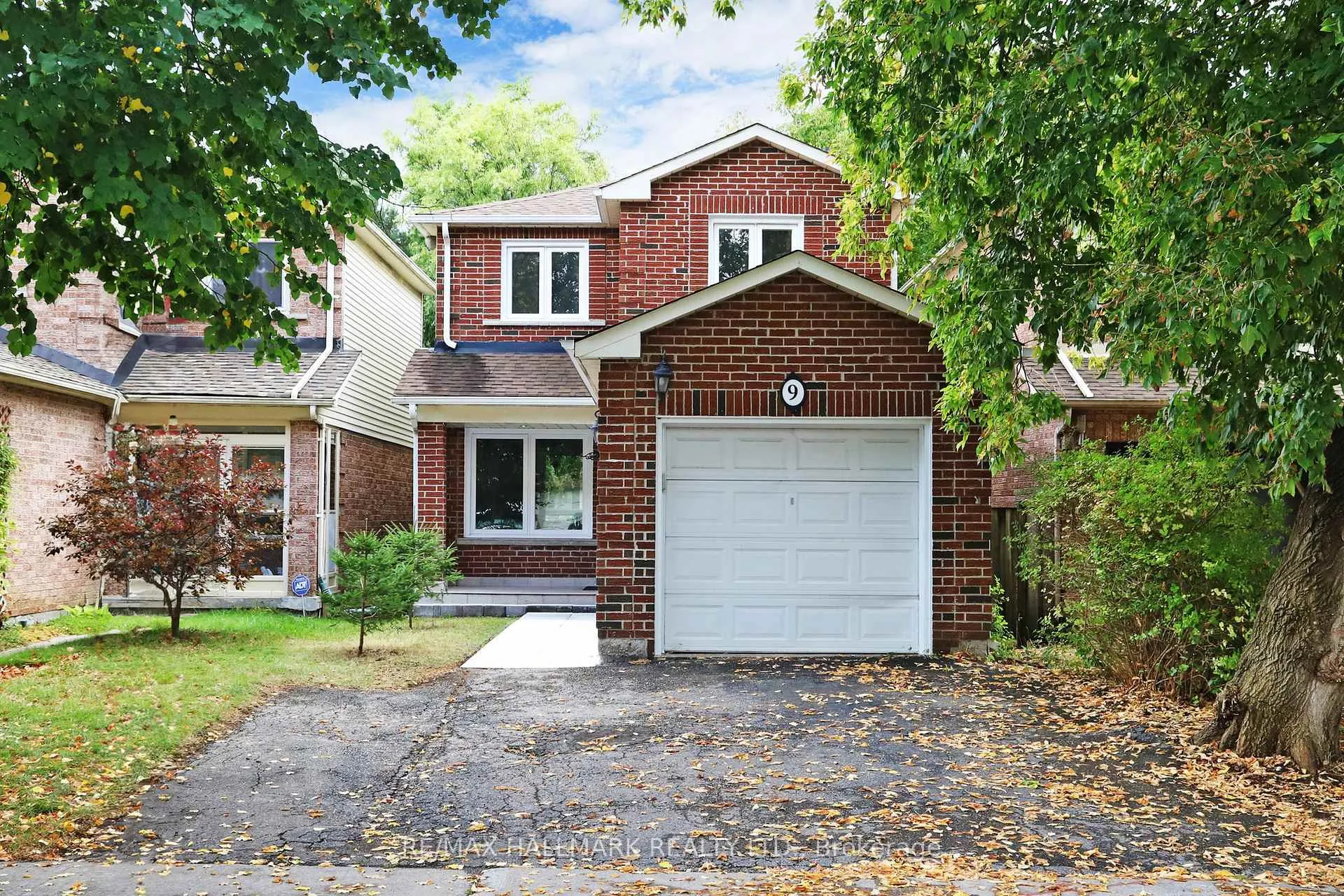Photo 1 of 9 Sundown Court, Vaughan, Lakeview Estates — HOMEH