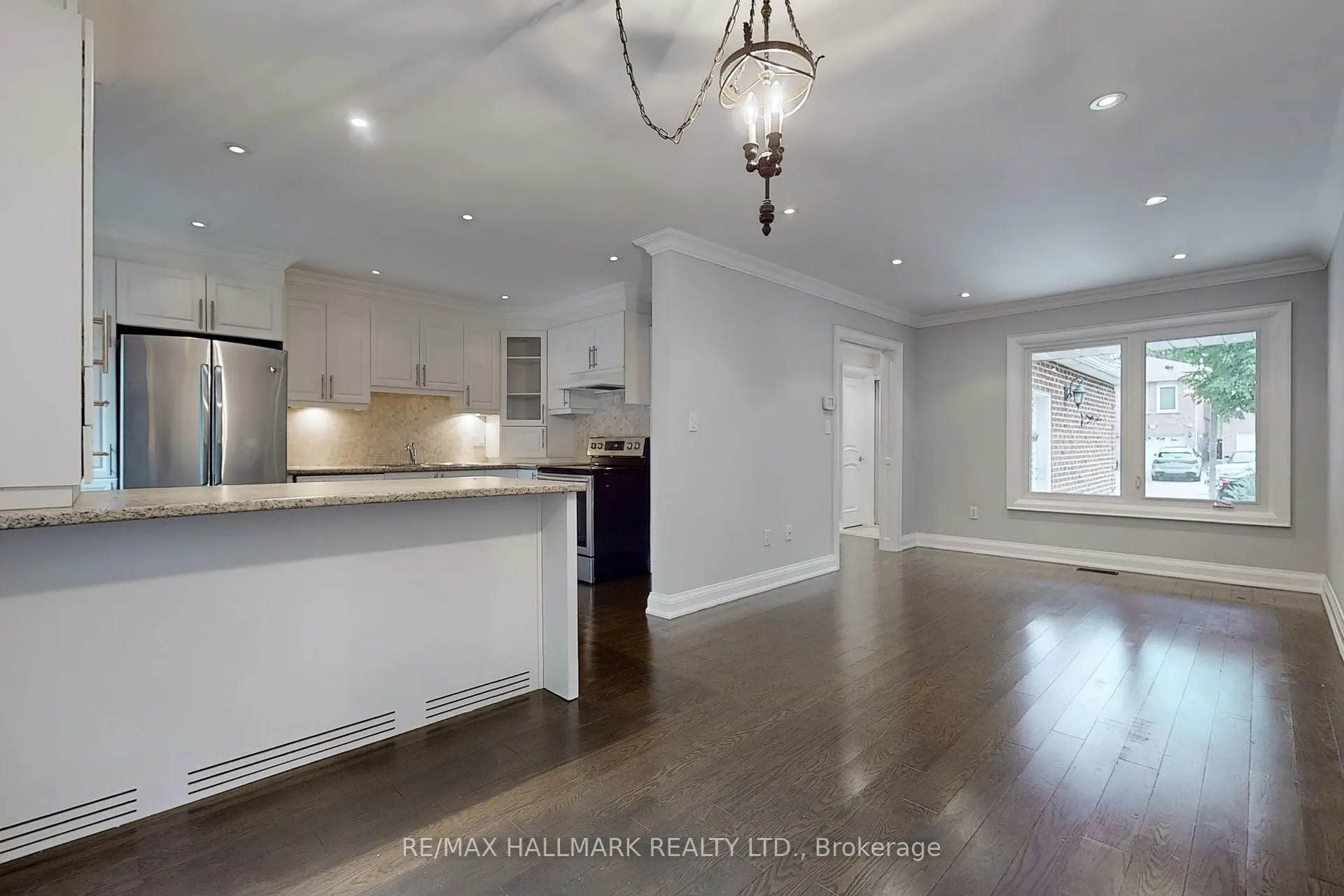 Photo 6 of 9 Sundown Court, Vaughan, Lakeview Estates — HOMEH