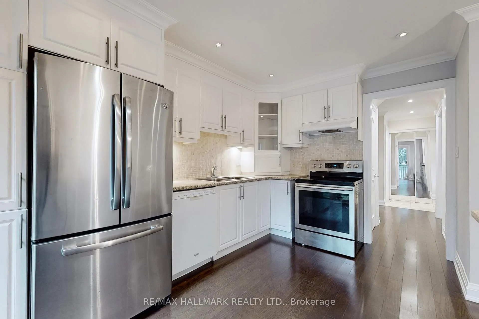 Photo 13 of 9 Sundown Court, Vaughan, Lakeview Estates — HOMEH