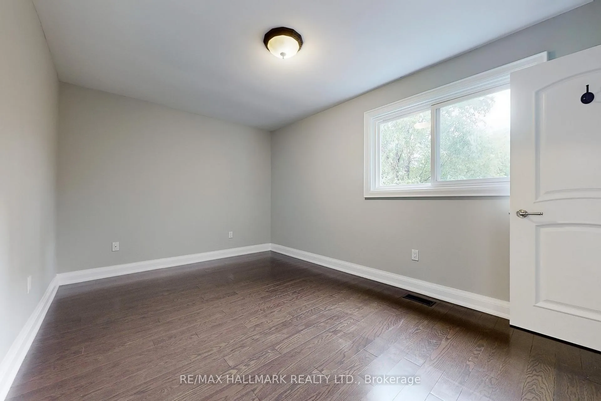 Photo 19 of 9 Sundown Court, Vaughan, Lakeview Estates — HOMEH