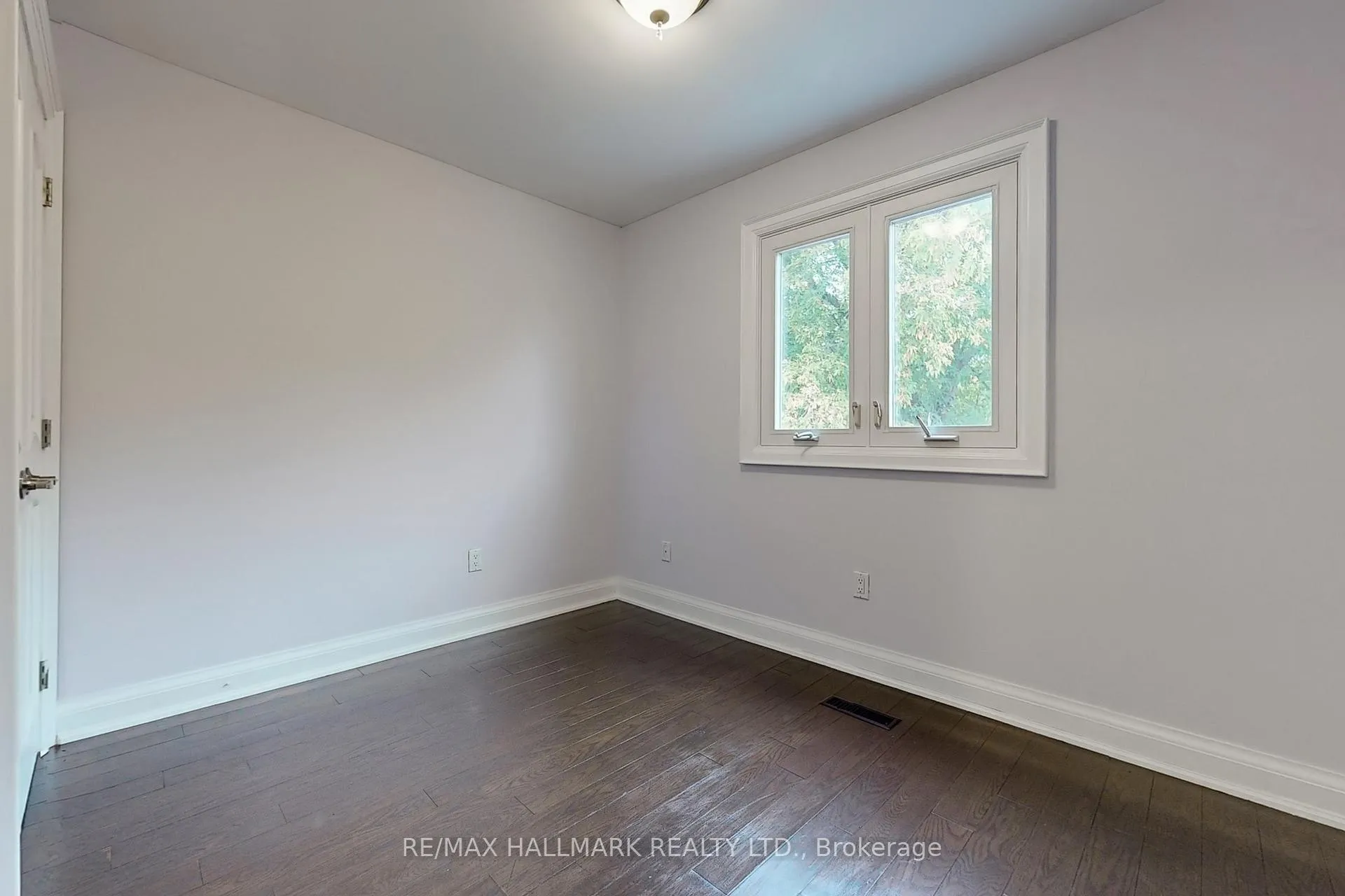 Photo 20 of 9 Sundown Court, Vaughan, Lakeview Estates — HOMEH
