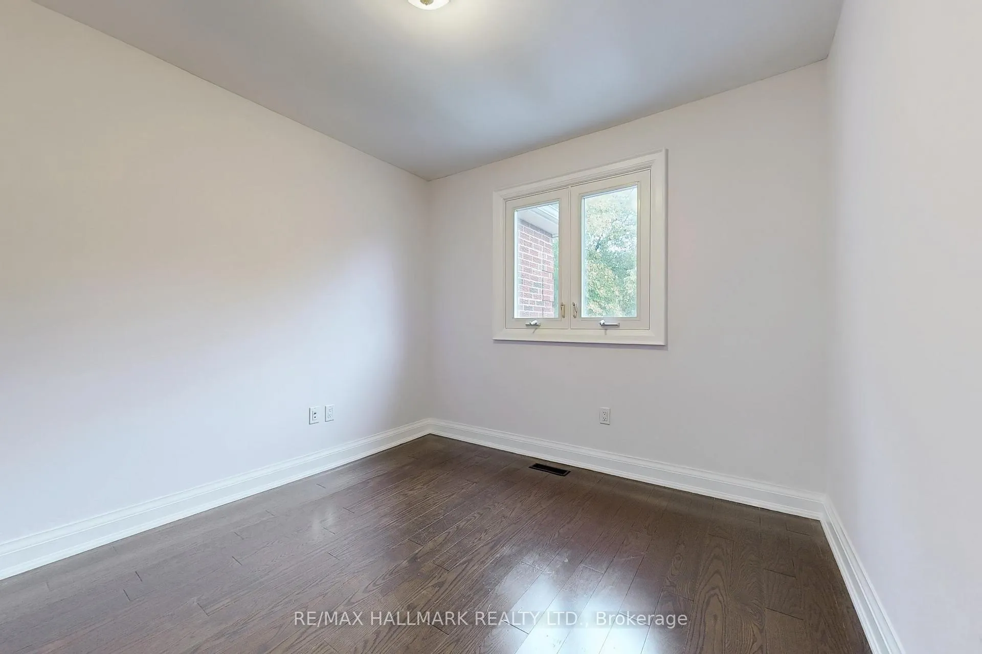 Photo 22 of 9 Sundown Court, Vaughan, Lakeview Estates — HOMEH