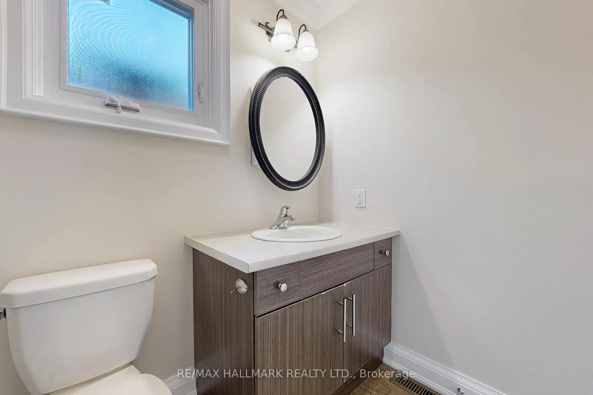 Photo 24 of 9 Sundown Court, Vaughan, Lakeview Estates — HOMEH