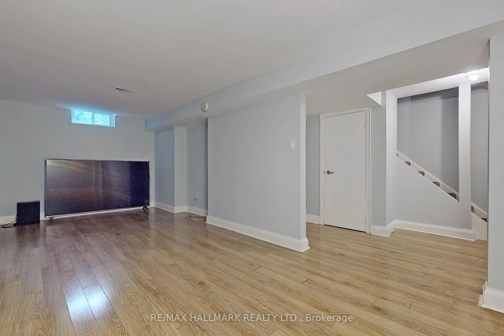 Photo 26 of 9 Sundown Court, Vaughan, Lakeview Estates — HOMEH