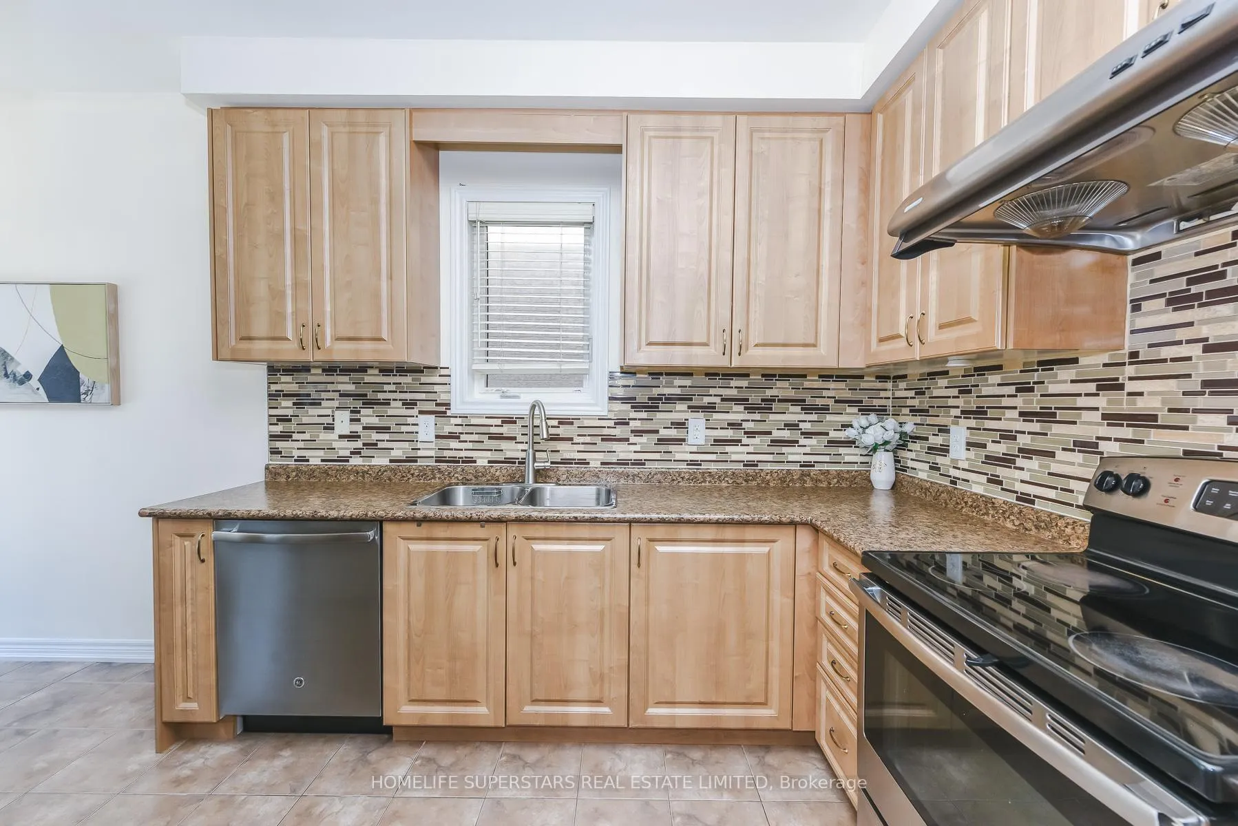 Photo 9 of 16 Altura Way, Brampton, Bram East — HOMEH
