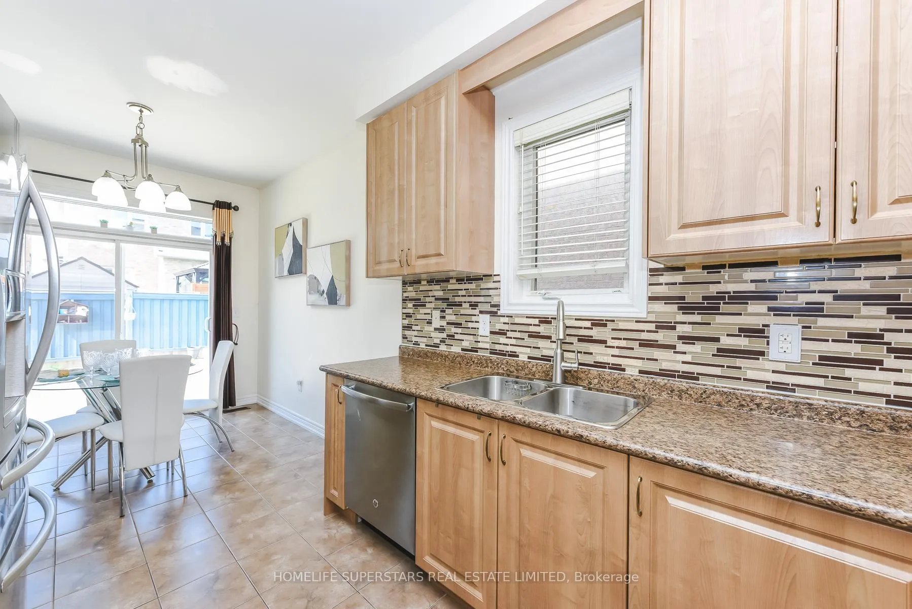 Photo 10 of 16 Altura Way, Brampton, Bram East — HOMEH