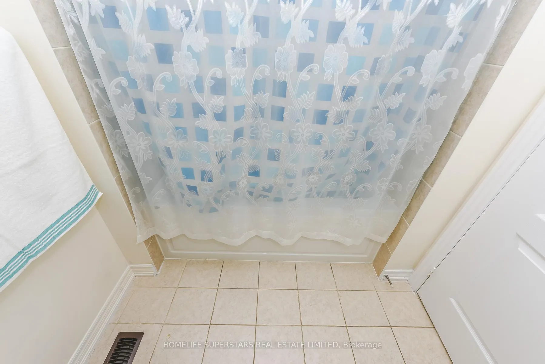 Photo 28 of 16 Altura Way, Brampton, Bram East — HOMEH
