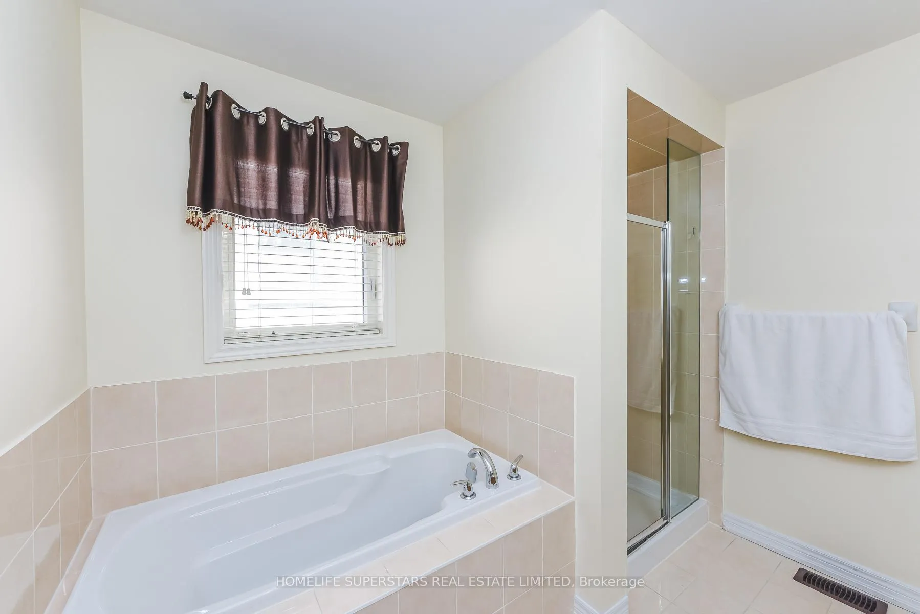 Photo 34 of 16 Altura Way, Brampton, Bram East — HOMEH