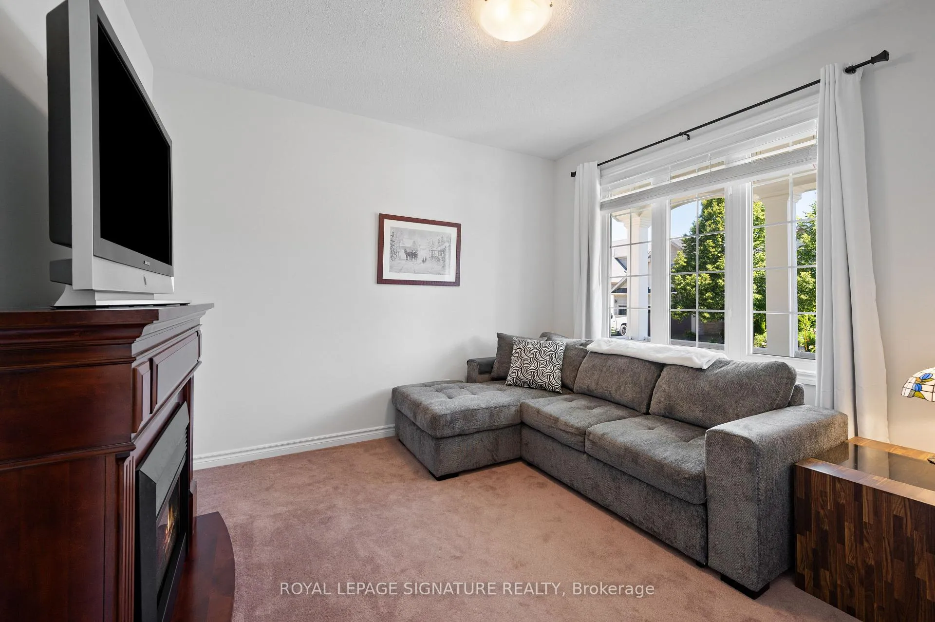 Photo 7 of 20 Starboard Circle, Wasaga Beach — HOMEH