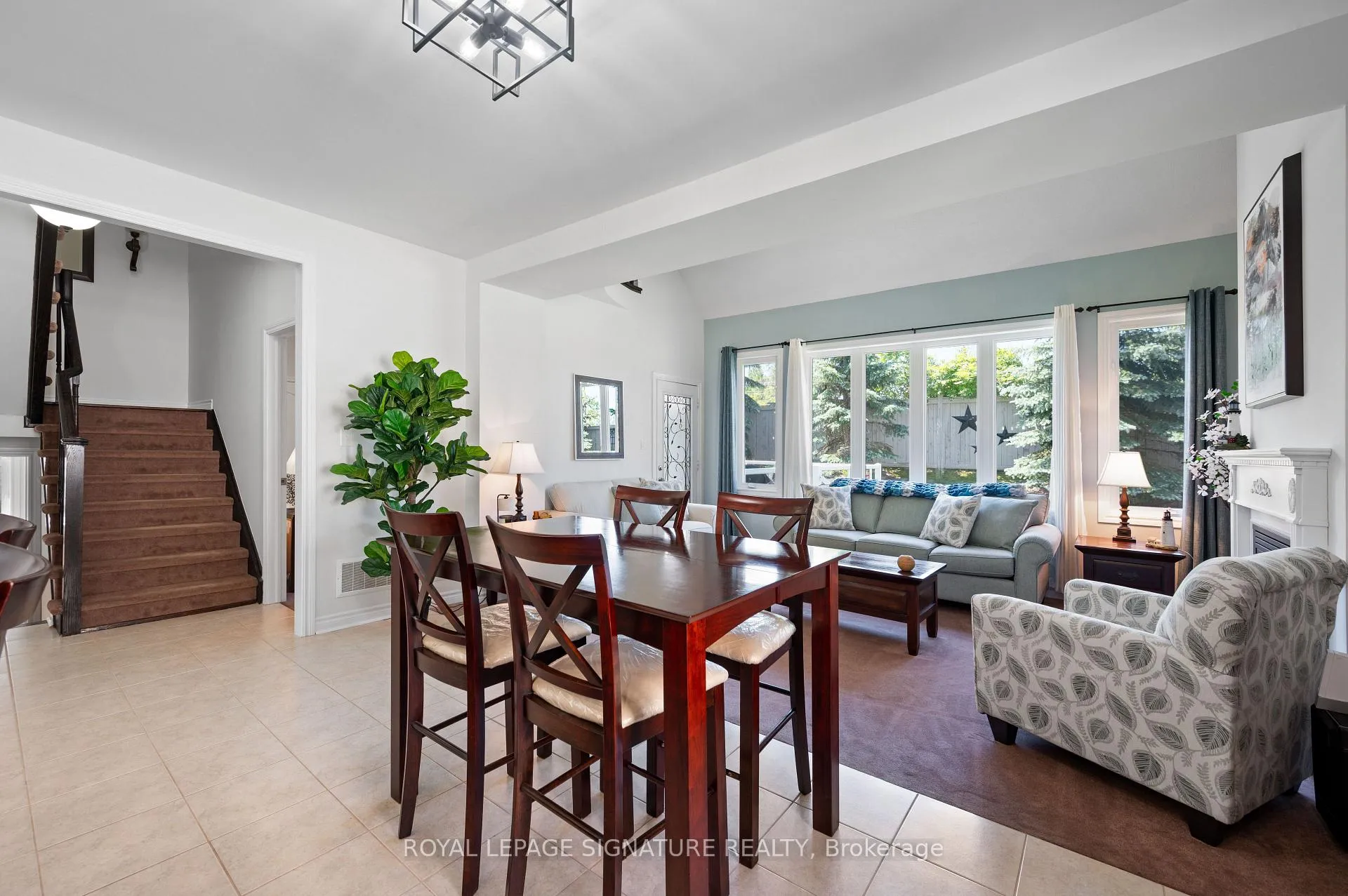 Photo 11 of 20 Starboard Circle, Wasaga Beach — HOMEH