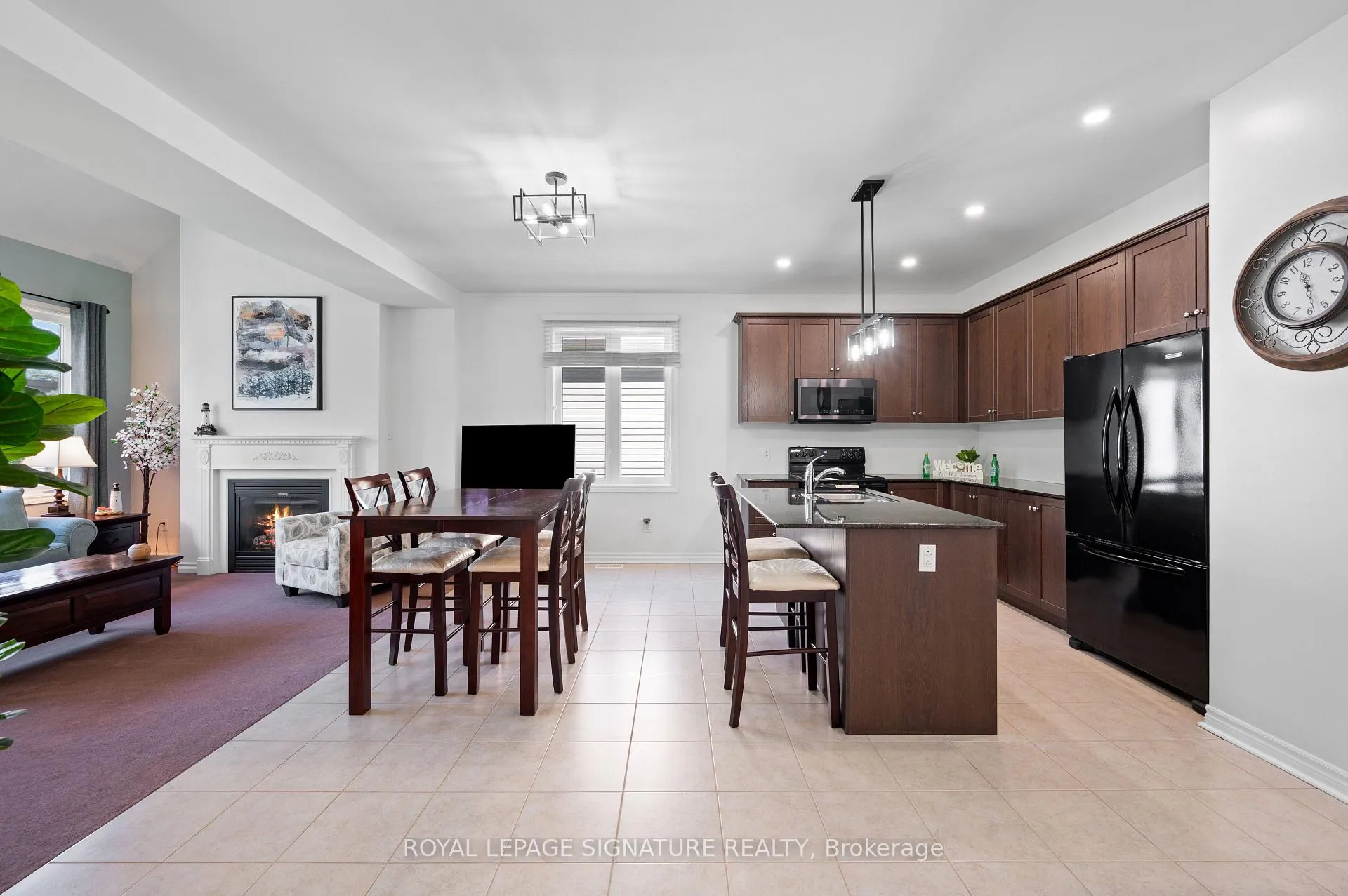 Photo 13 of 20 Starboard Circle, Wasaga Beach — HOMEH