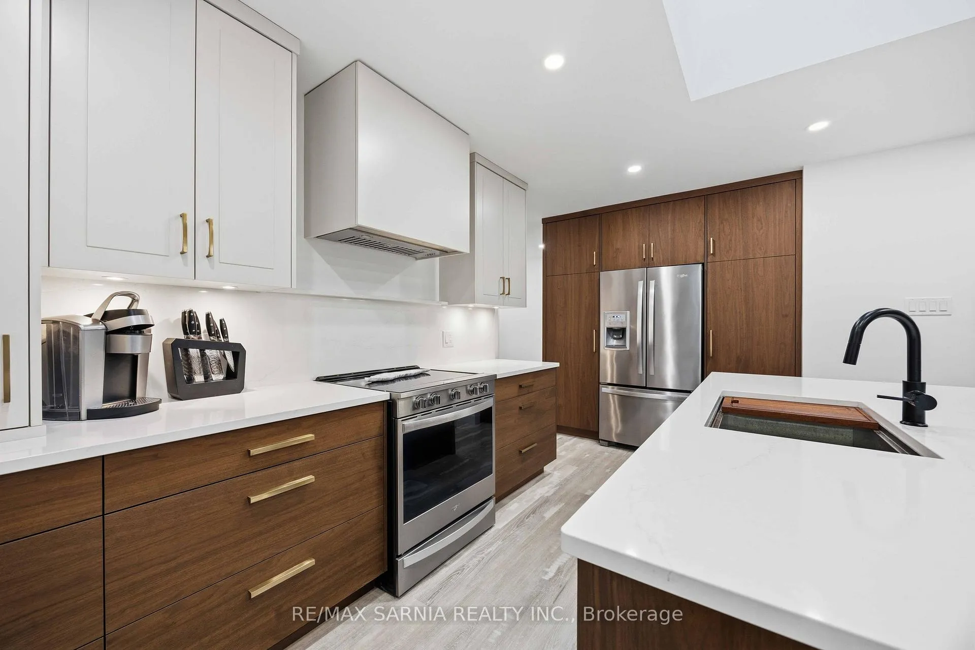 Photo 12 of 10172 Meadowlilly Crescent, Lambton Shores — HOMEH
