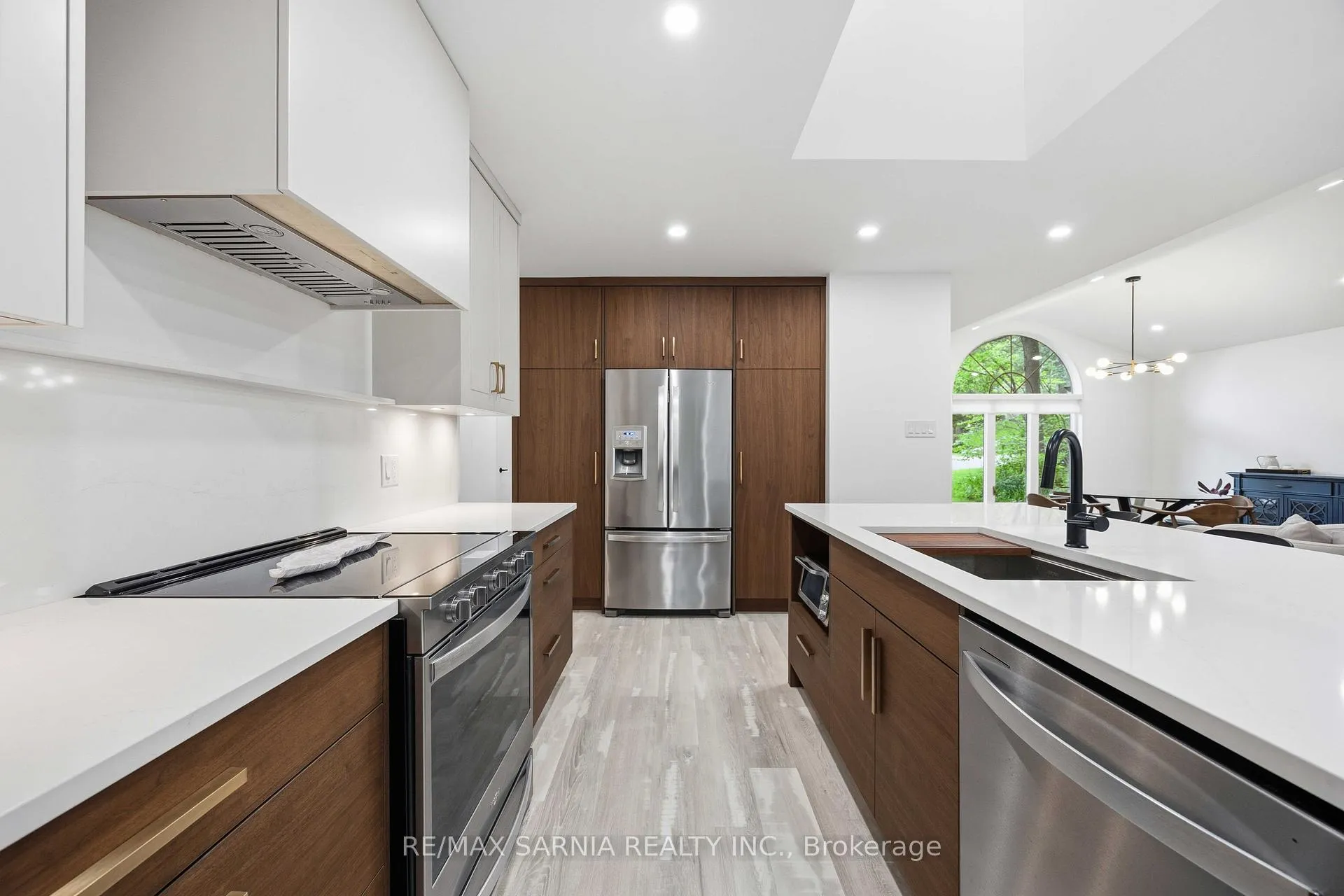 Photo 13 of 10172 Meadowlilly Crescent, Lambton Shores — HOMEH