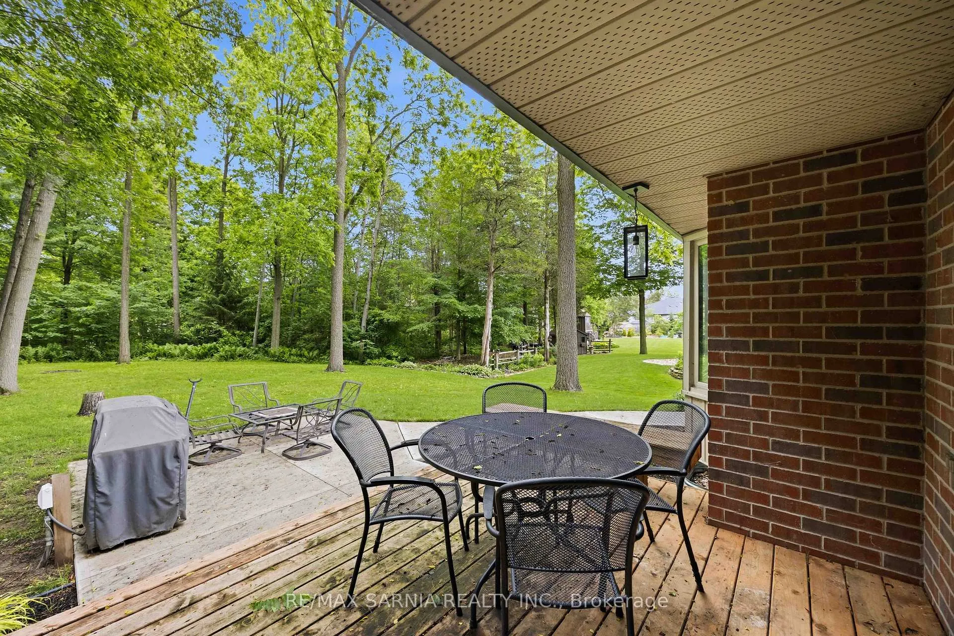 Photo 48 of 10172 Meadowlilly Crescent, Lambton Shores — HOMEH