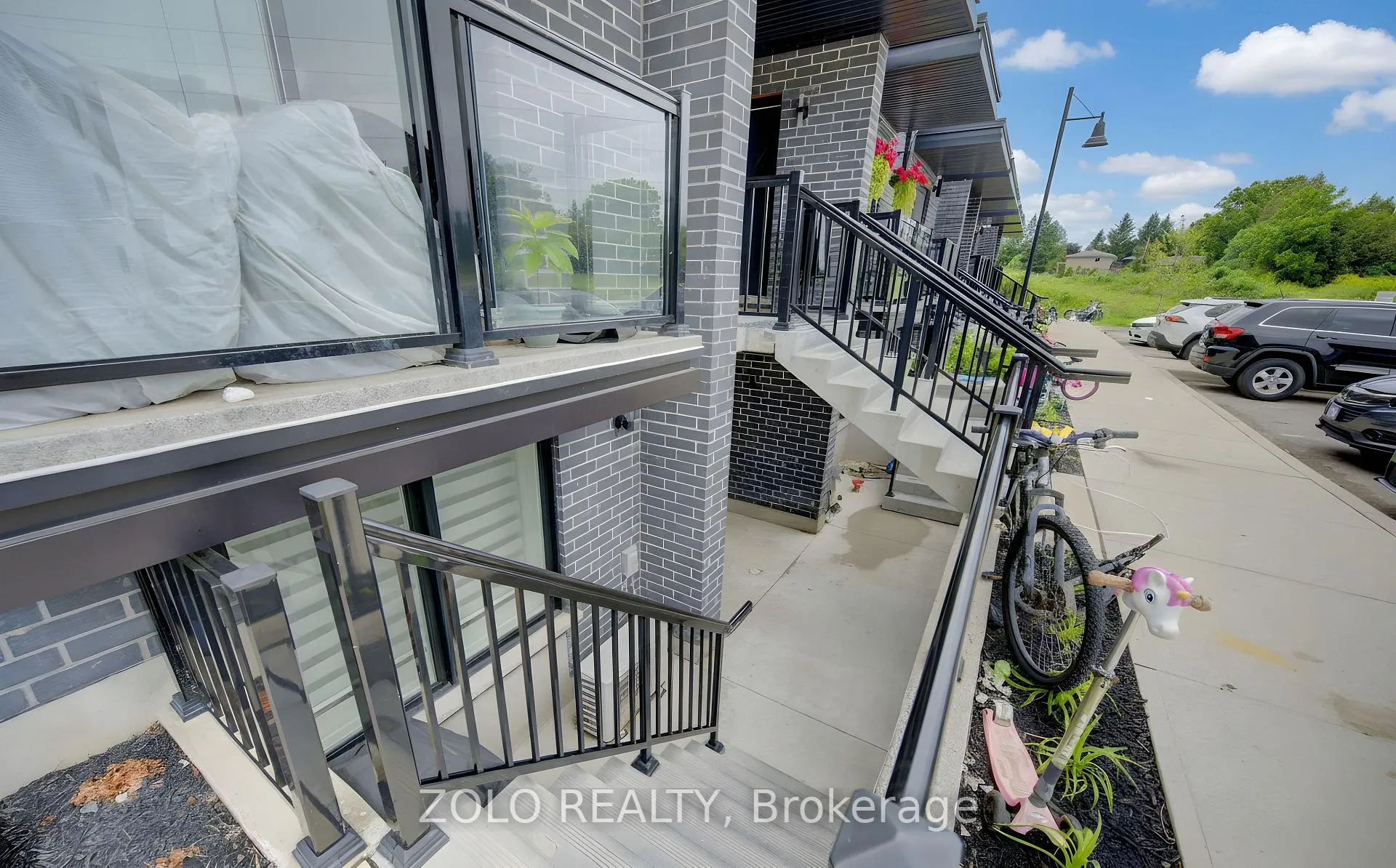 Photo 3 of Unit 14, 235 Chapel Hill Drive, Kitchener, Doon South — HOMEH