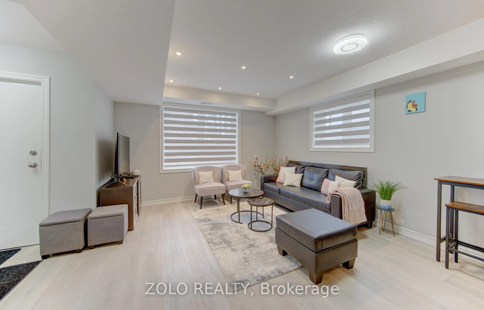 Photo 4 of Unit 14, 235 Chapel Hill Drive, Kitchener, Doon South — HOMEH