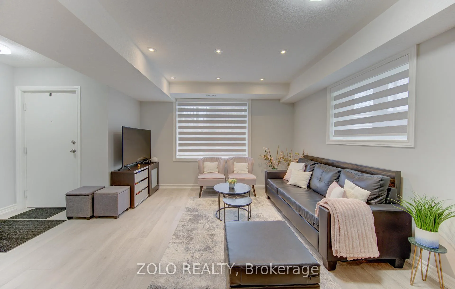 Photo 5 of Unit 14, 235 Chapel Hill Drive, Kitchener, Doon South — HOMEH
