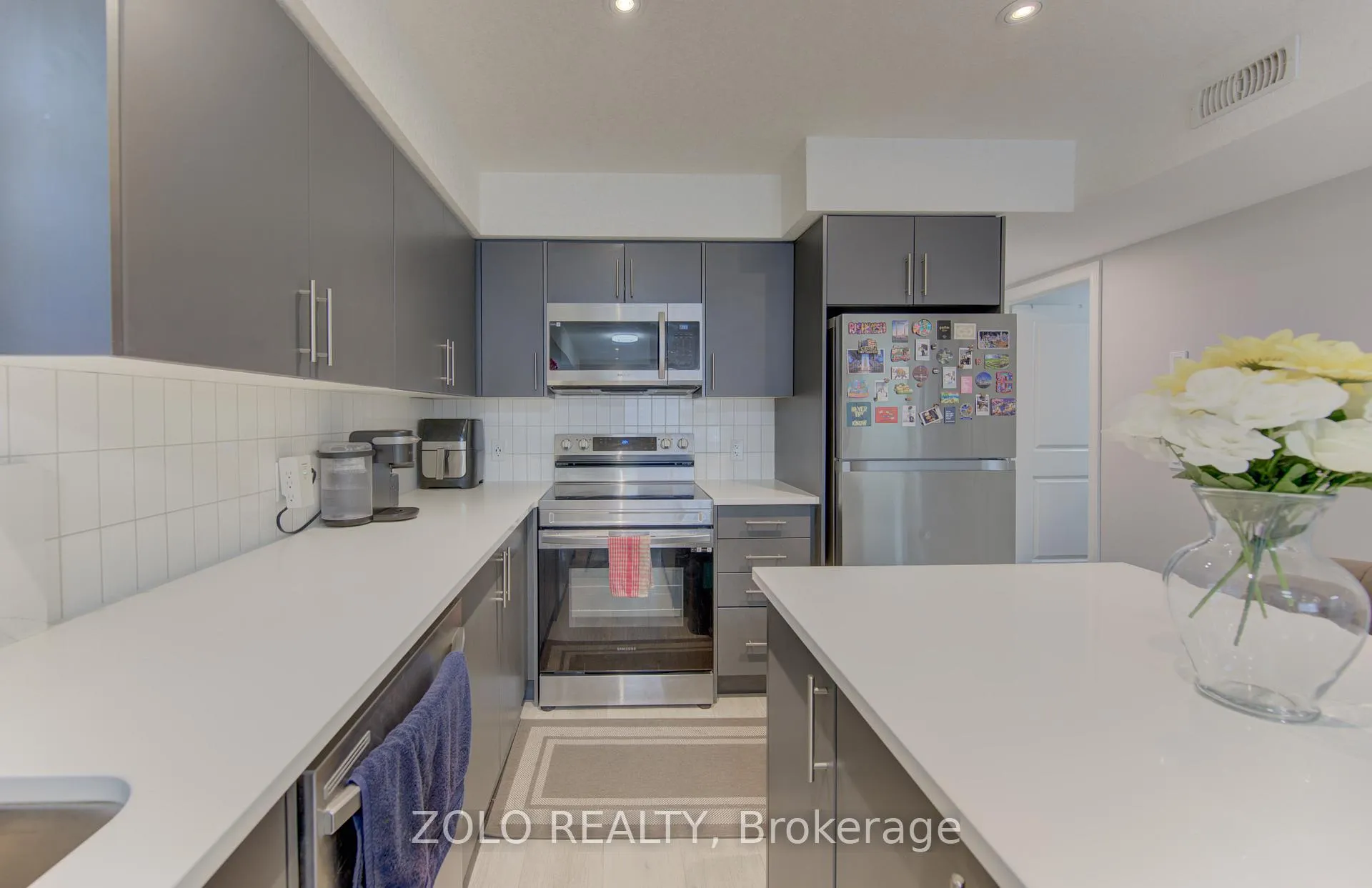 Photo 11 of Unit 14, 235 Chapel Hill Drive, Kitchener, Doon South — HOMEH