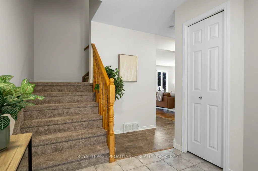 Photo 5 of 944 Ringstead Street, Kingston, City SouthWest — HOMEH
