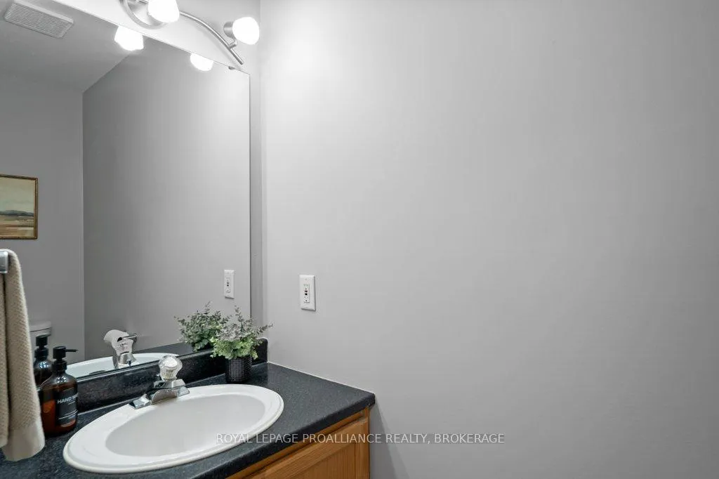 Photo 20 of 944 Ringstead Street, Kingston, City SouthWest — HOMEH