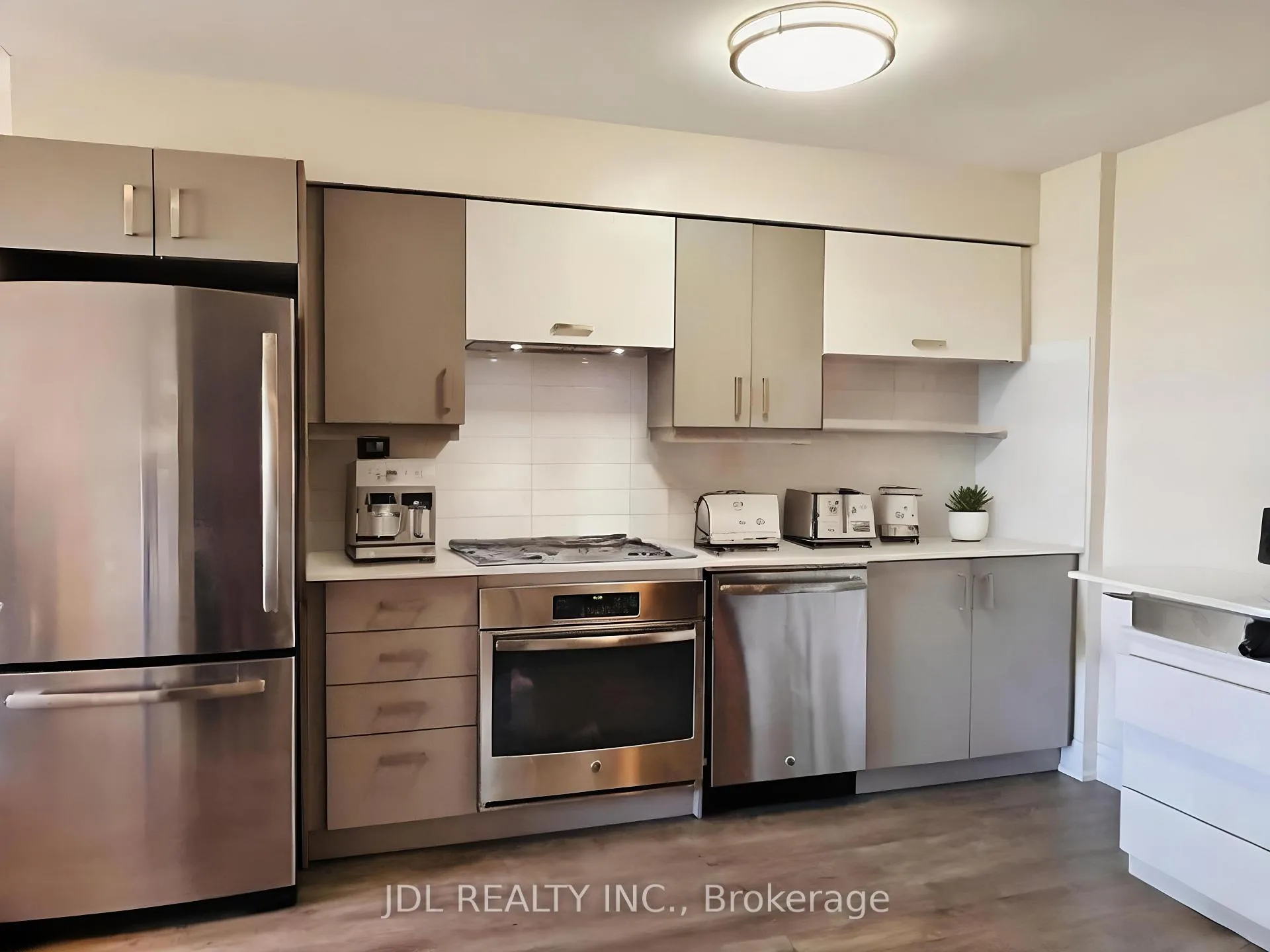 Photo 8 of Unit 1206, 18 Uptown Drive, Markham, Unionville — HOMEH