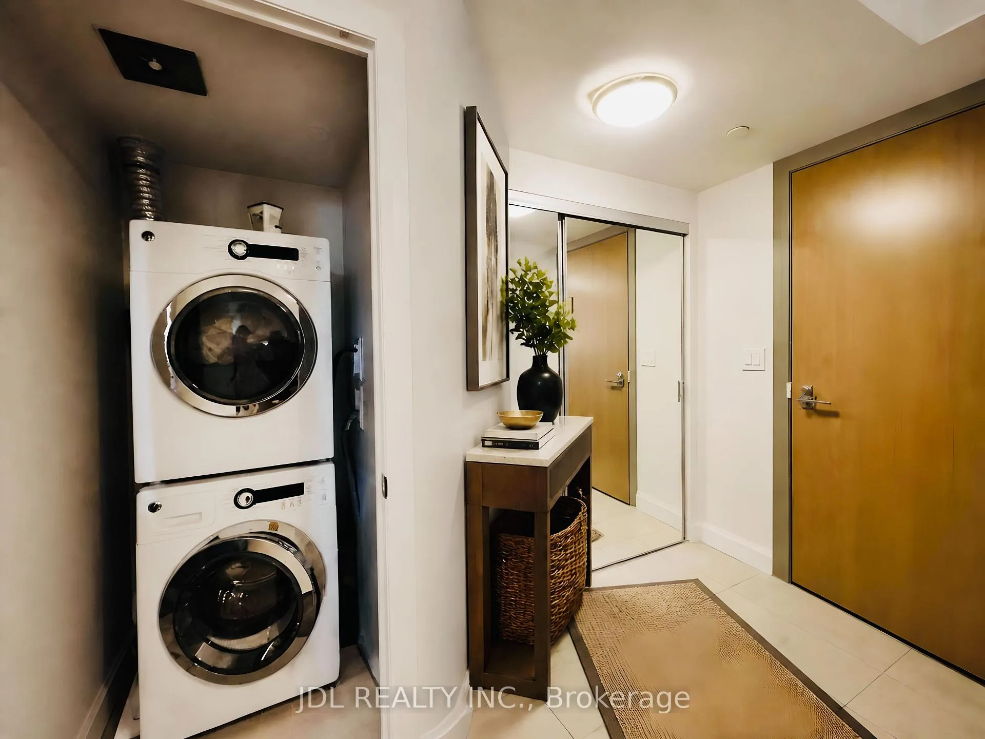 Photo 10 of Unit 1206, 18 Uptown Drive, Markham, Unionville — HOMEH