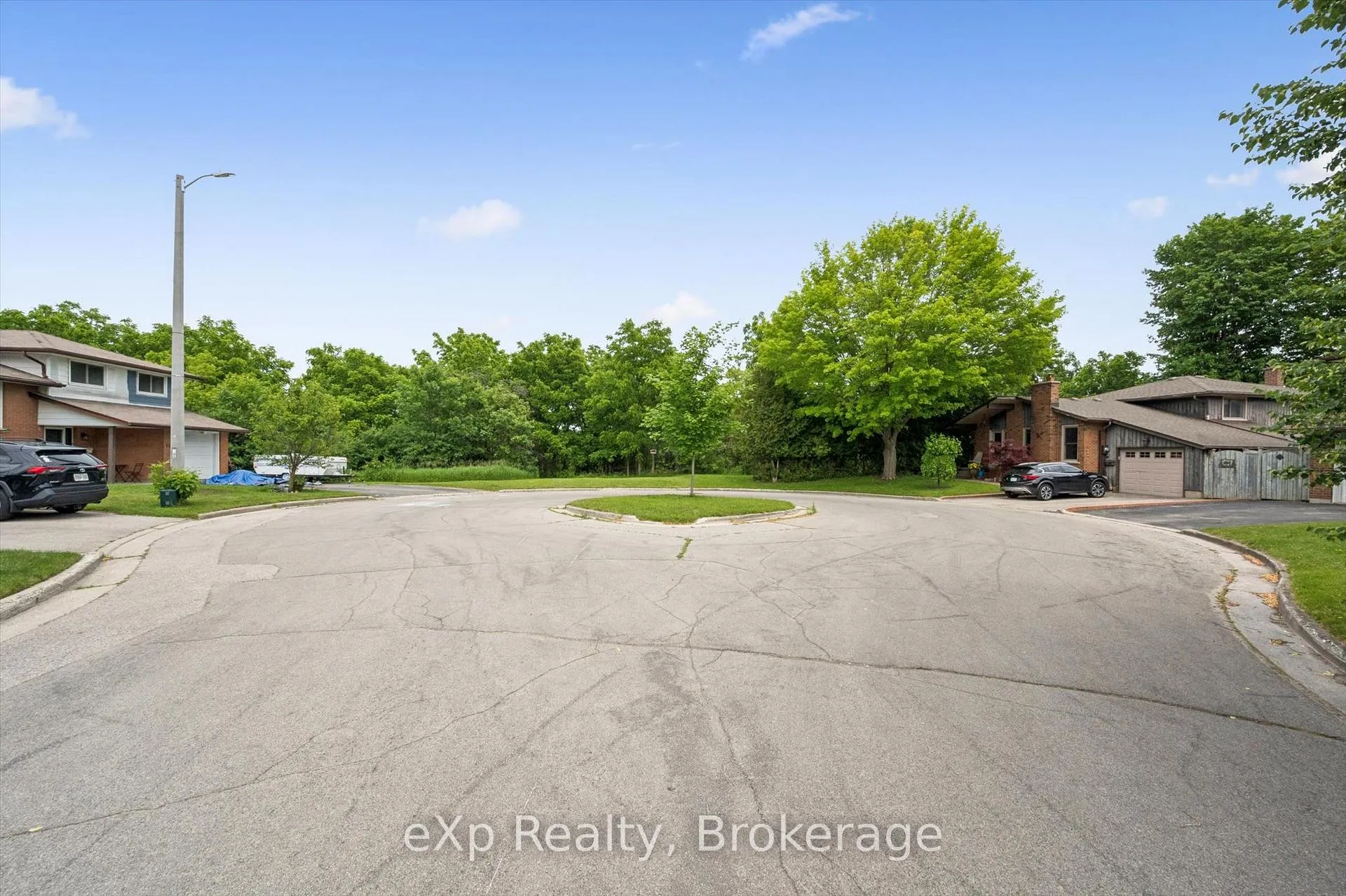 Photo 2 of Glenbernie Drive, Guelph, Grange Road — HOMEH