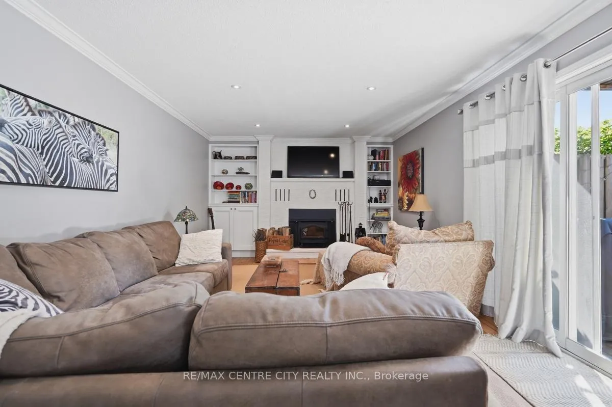 Photo 14 of 264 Blue Forest Place, London, North I — HOMEH
