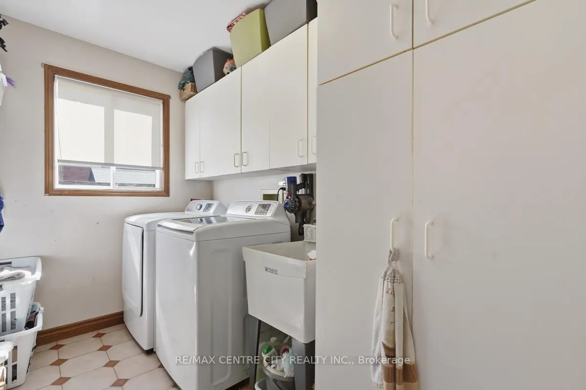 Photo 18 of 264 Blue Forest Place, London, North I — HOMEH