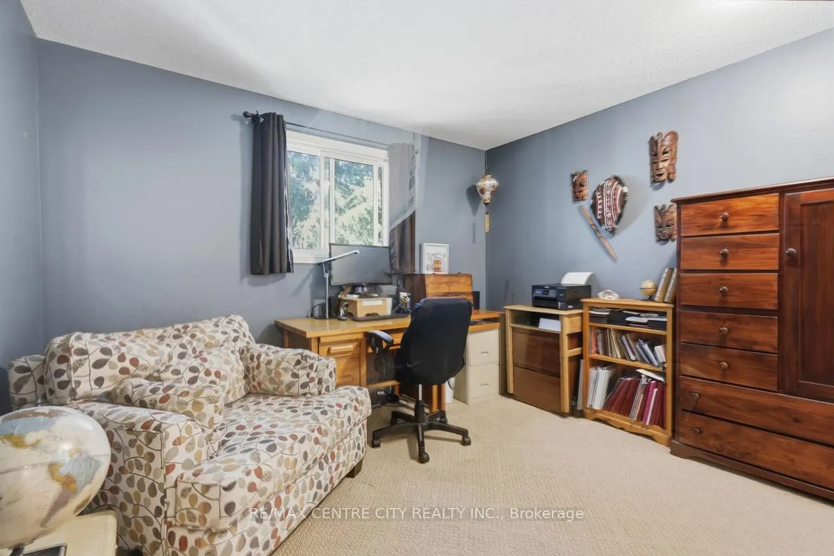 Photo 31 of 264 Blue Forest Place, London, North I — HOMEH