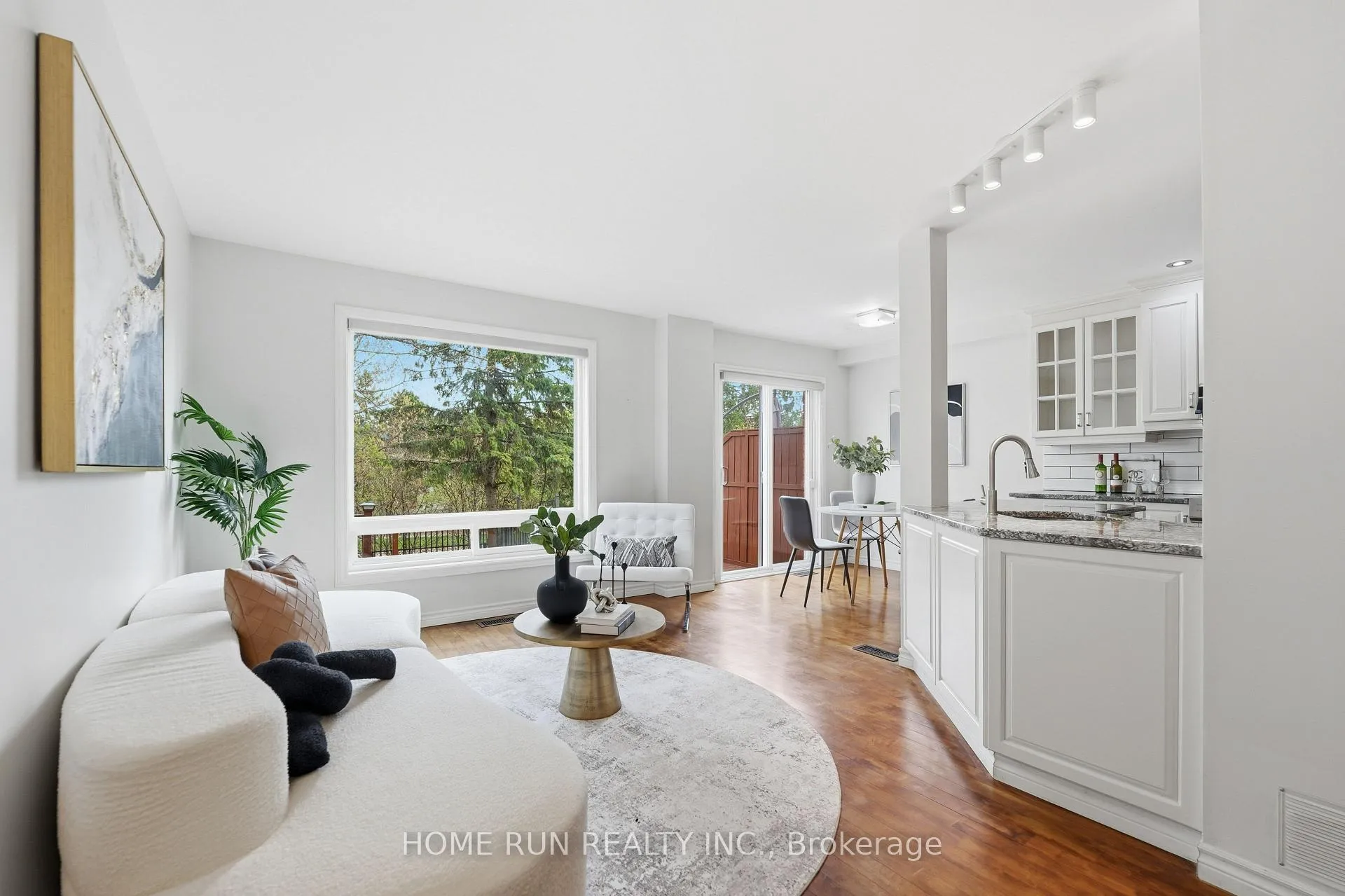 Photo 4 of 26 Highmont Court, Ottawa, Kanata - Kanata Lakes/Heritage Hills — HOMEH