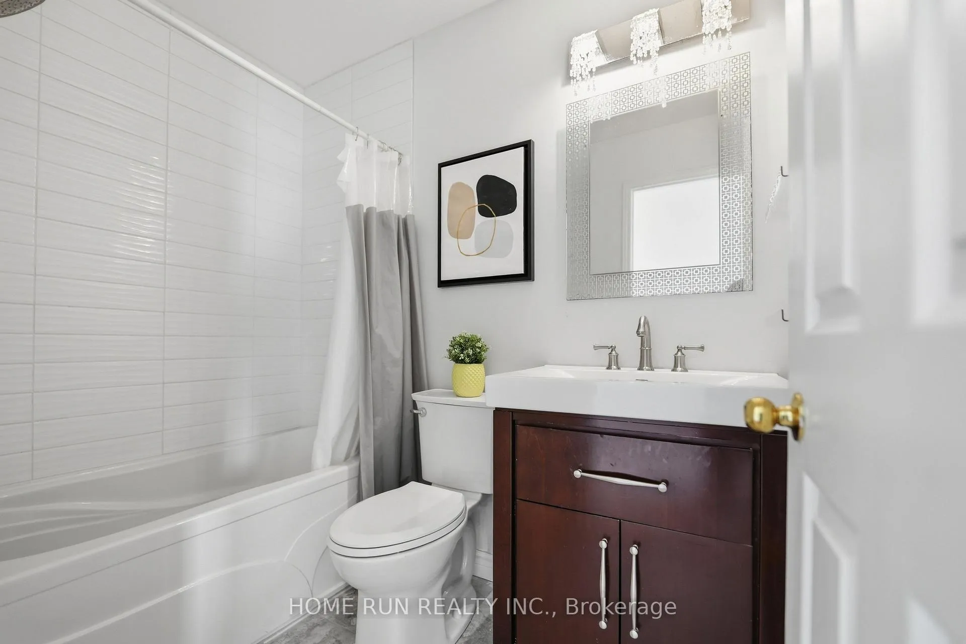 Photo 14 of 26 Highmont Court, Ottawa, Kanata - Kanata Lakes/Heritage Hills — HOMEH