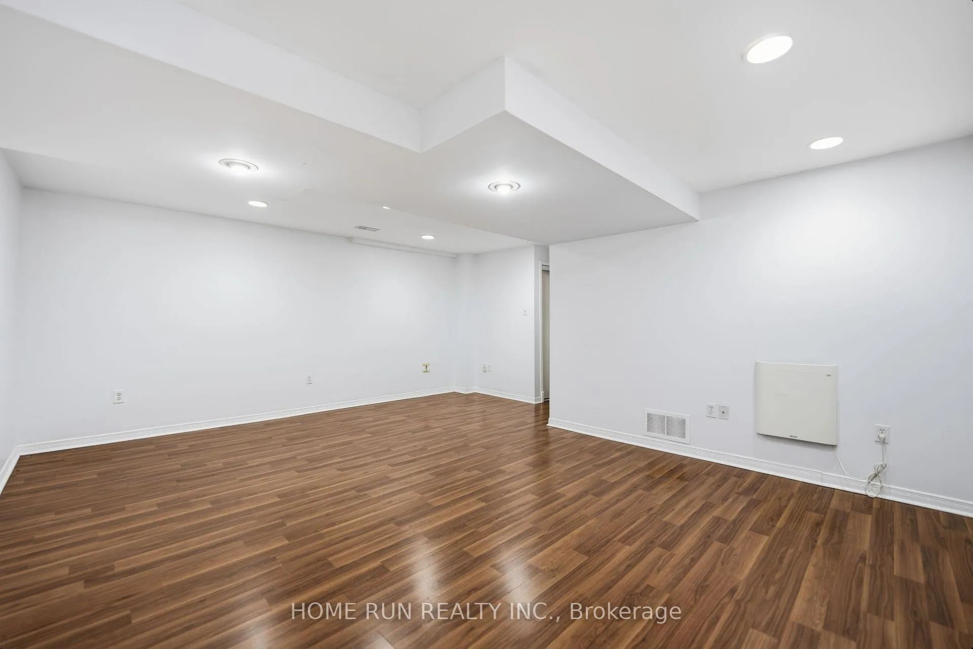Photo 24 of 26 Highmont Court, Ottawa, Kanata - Kanata Lakes/Heritage Hills — HOMEH