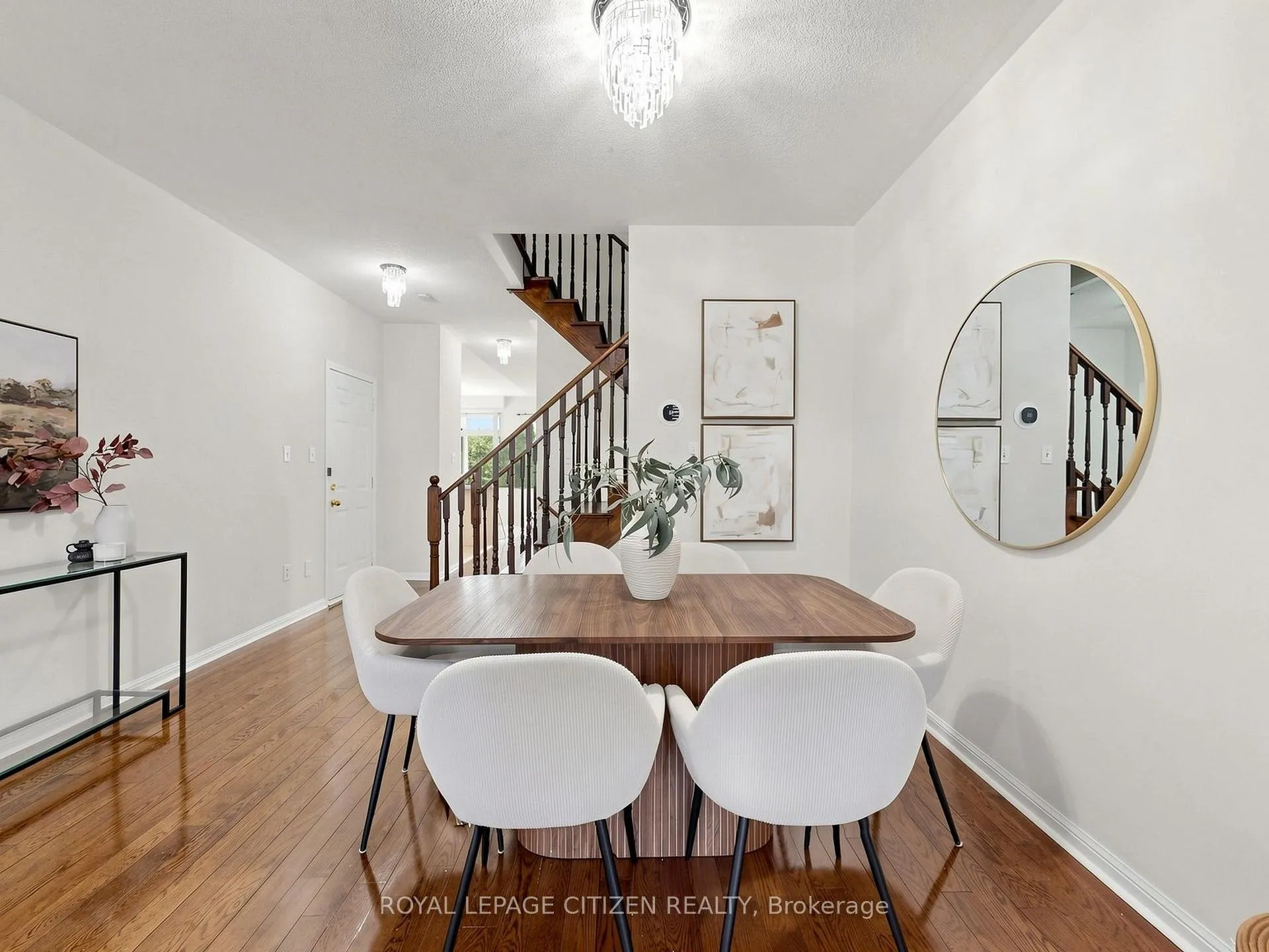 Photo 4 of 115 Dolce Crescent, Vaughan, Vellore Village — HOMEH