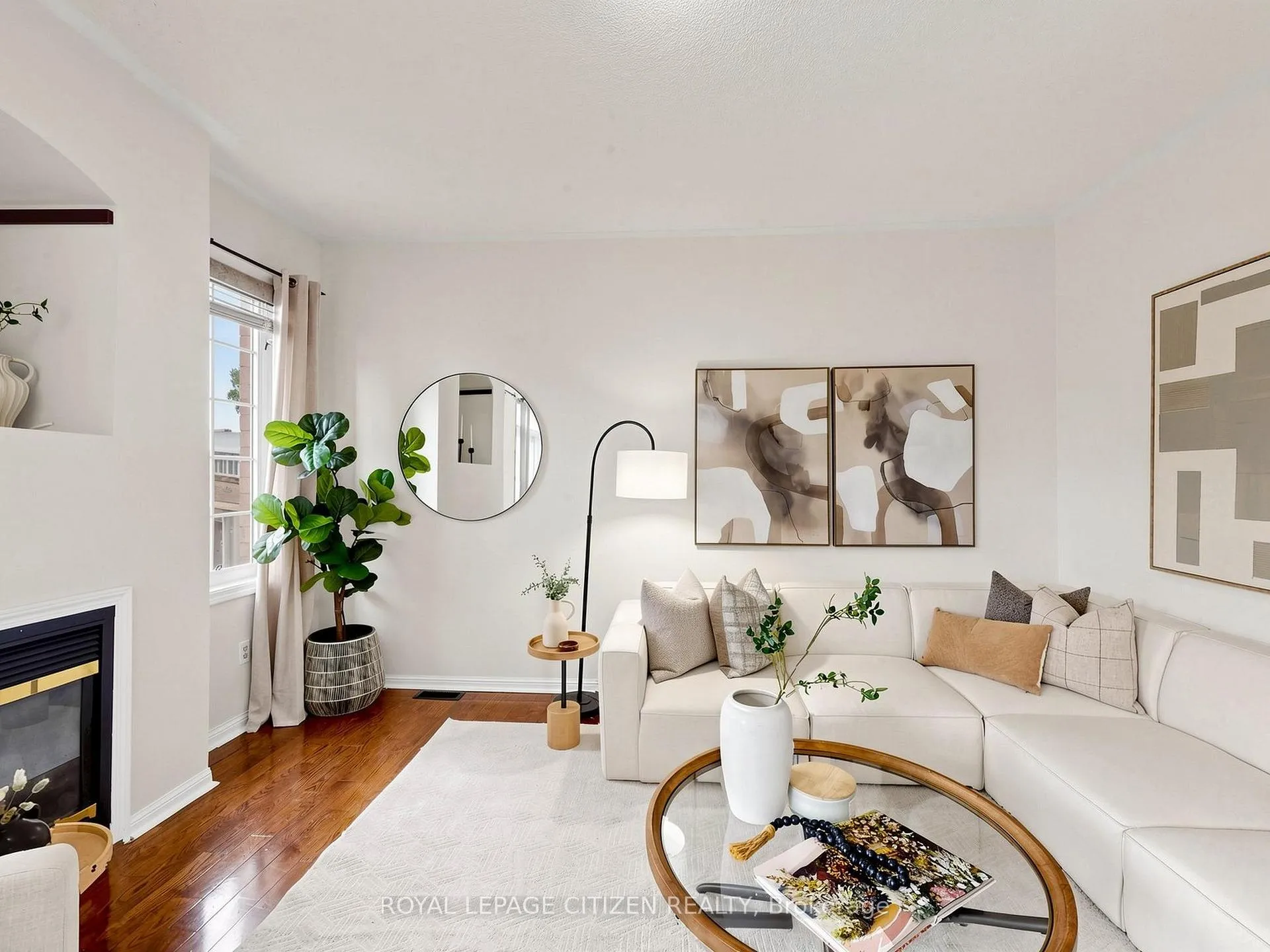 Photo 7 of 115 Dolce Crescent, Vaughan, Vellore Village — HOMEH